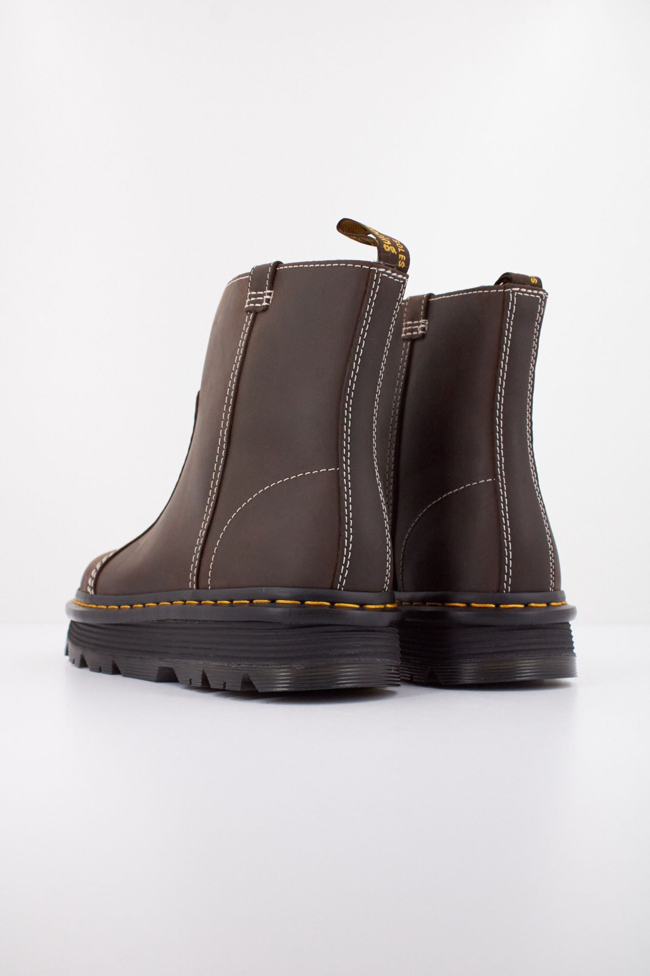DR. MARTENS  ZEBZAG RIGGER  en color MARRON (4)