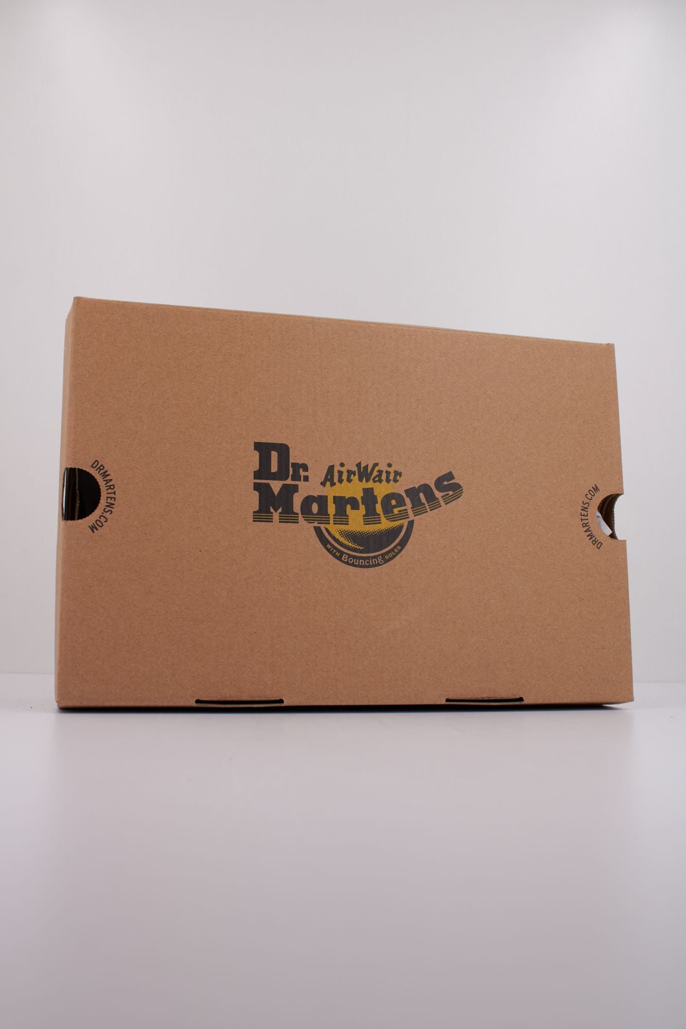DR. MARTENS VEGAN 1460 en color NEGRO (6)