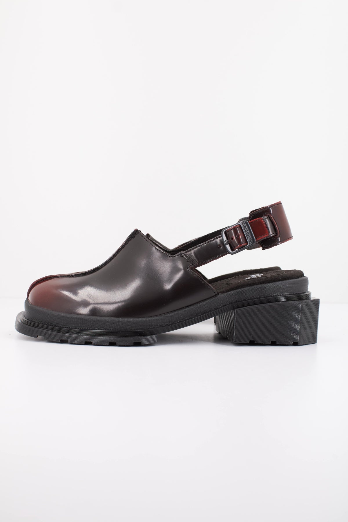 DR. MARTENS MAYBOLE MULE en color BURDEOS (1)