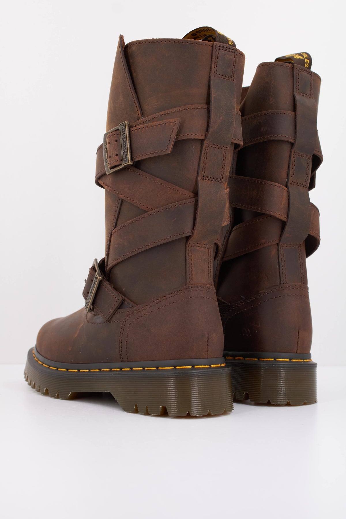 DR. MARTENS ANISTONE STRAP en color MARRON (4)