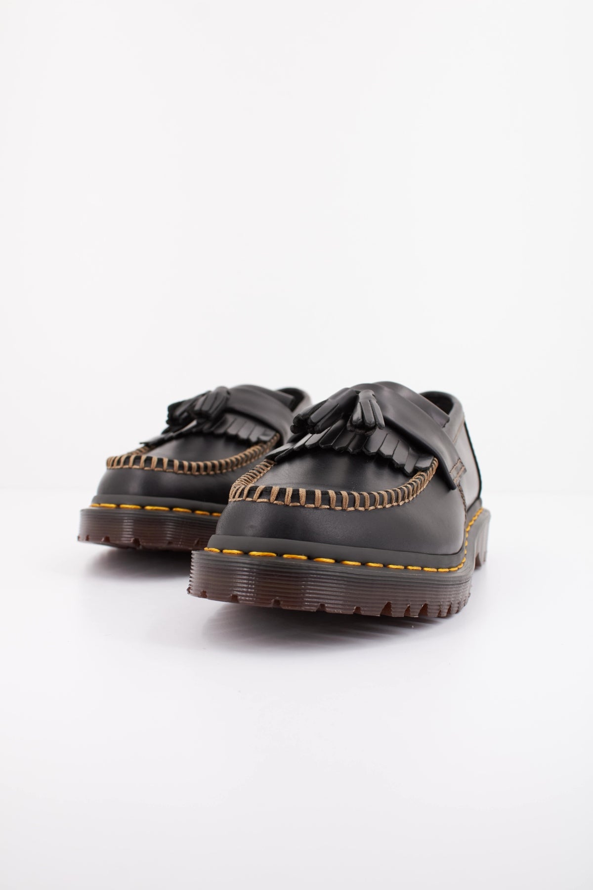 DR. MARTENS ADRIAN BEN en color NEGRO (2)