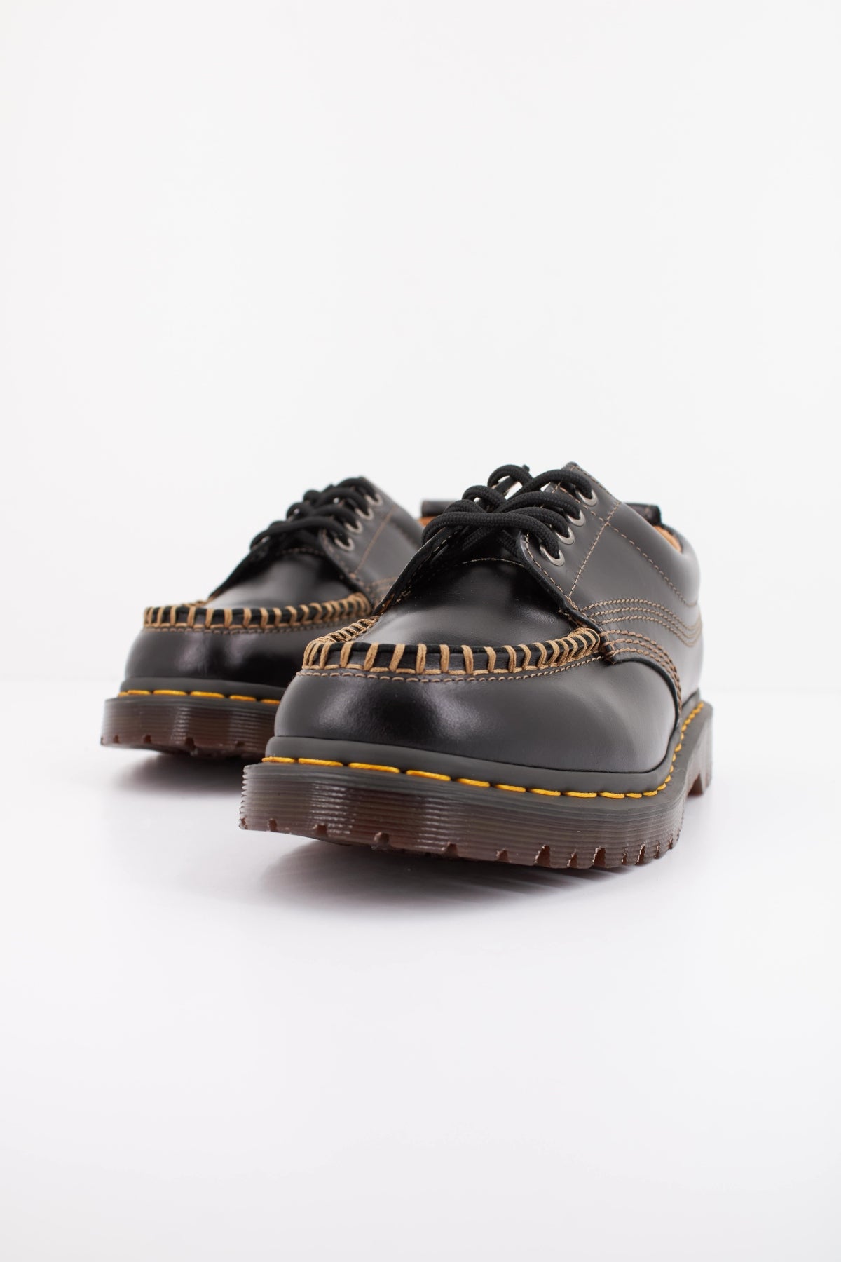 DR. MARTENS  LOWELL  en color NEGRO (2)