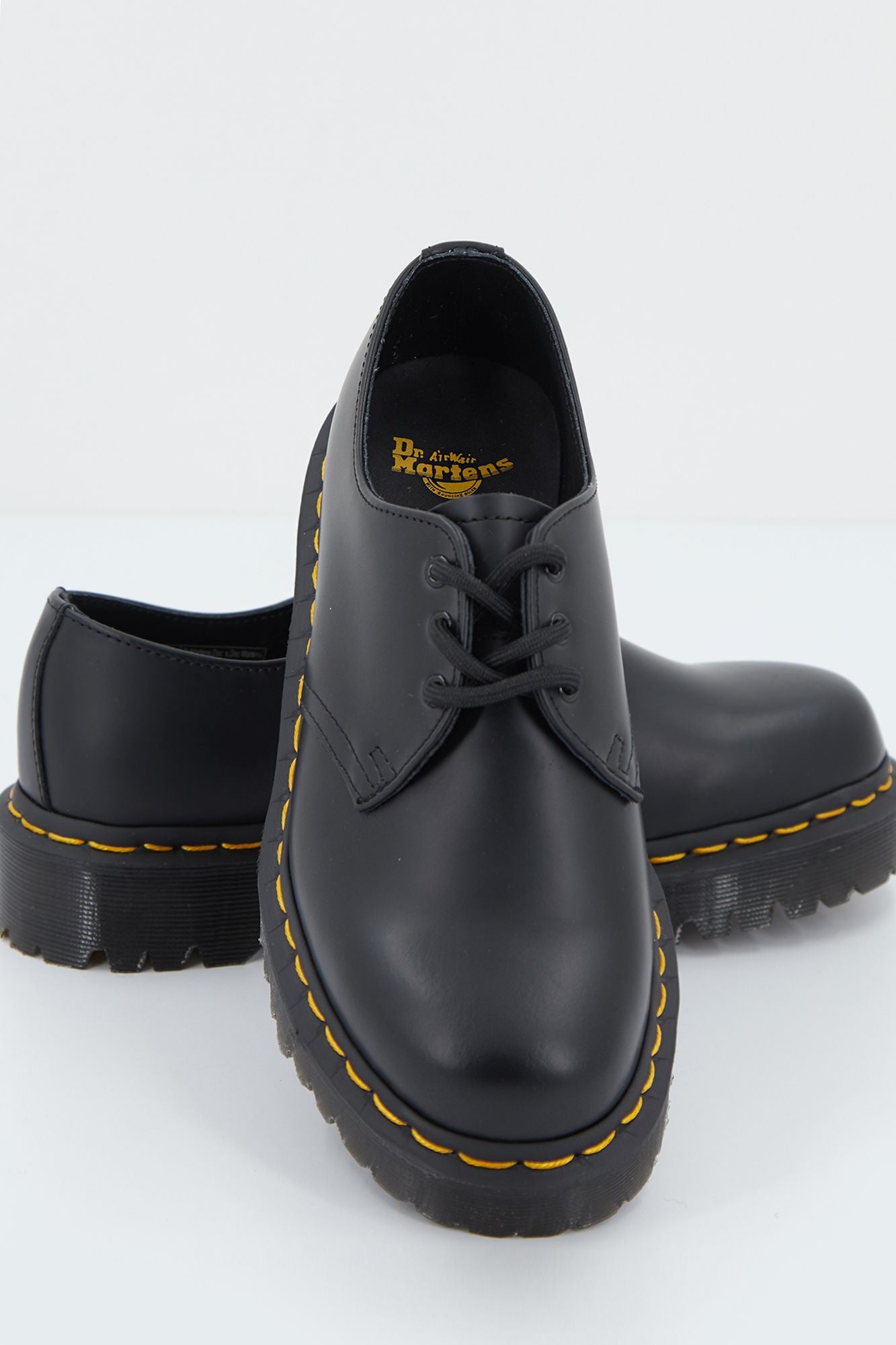 DR. MARTENS 1461 SMOOTH en color NEGRO (1)