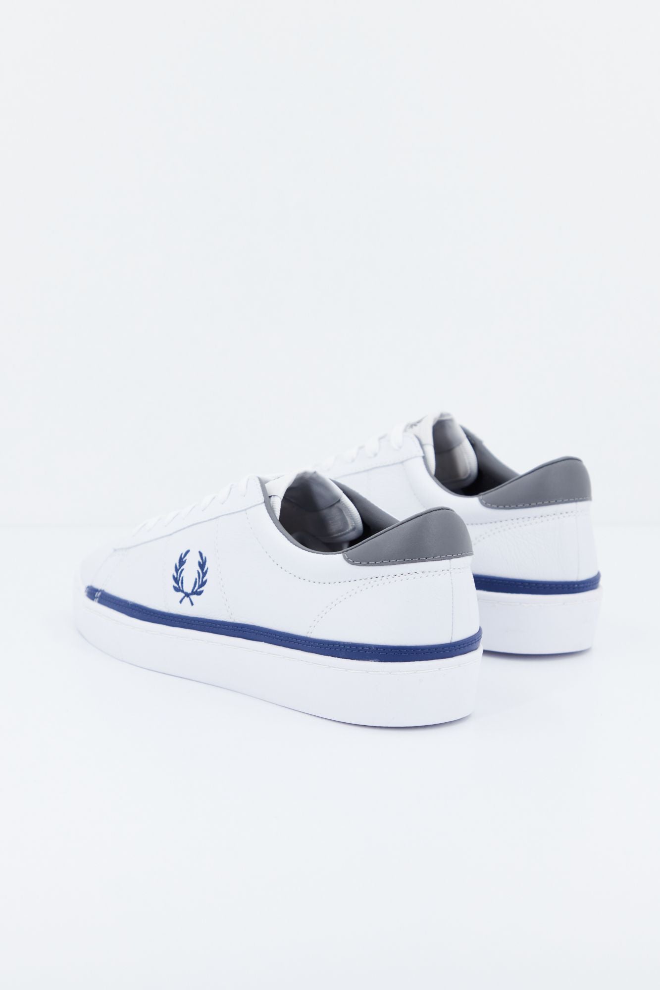 FRED PERRY  SPENCER LEATHER en color BLANCO (3)