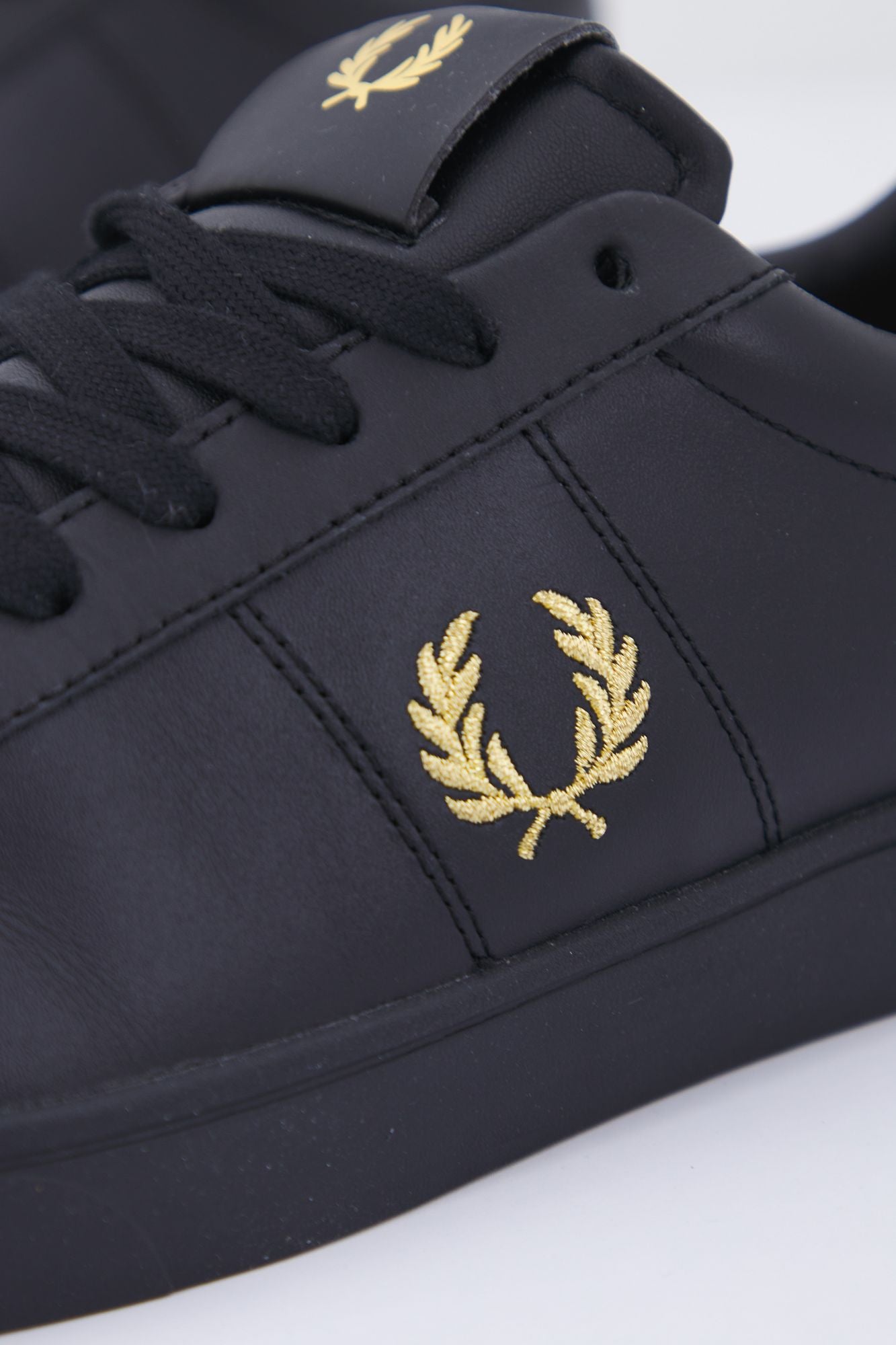 FRED PERRY B8250 en color NEGRO (3)