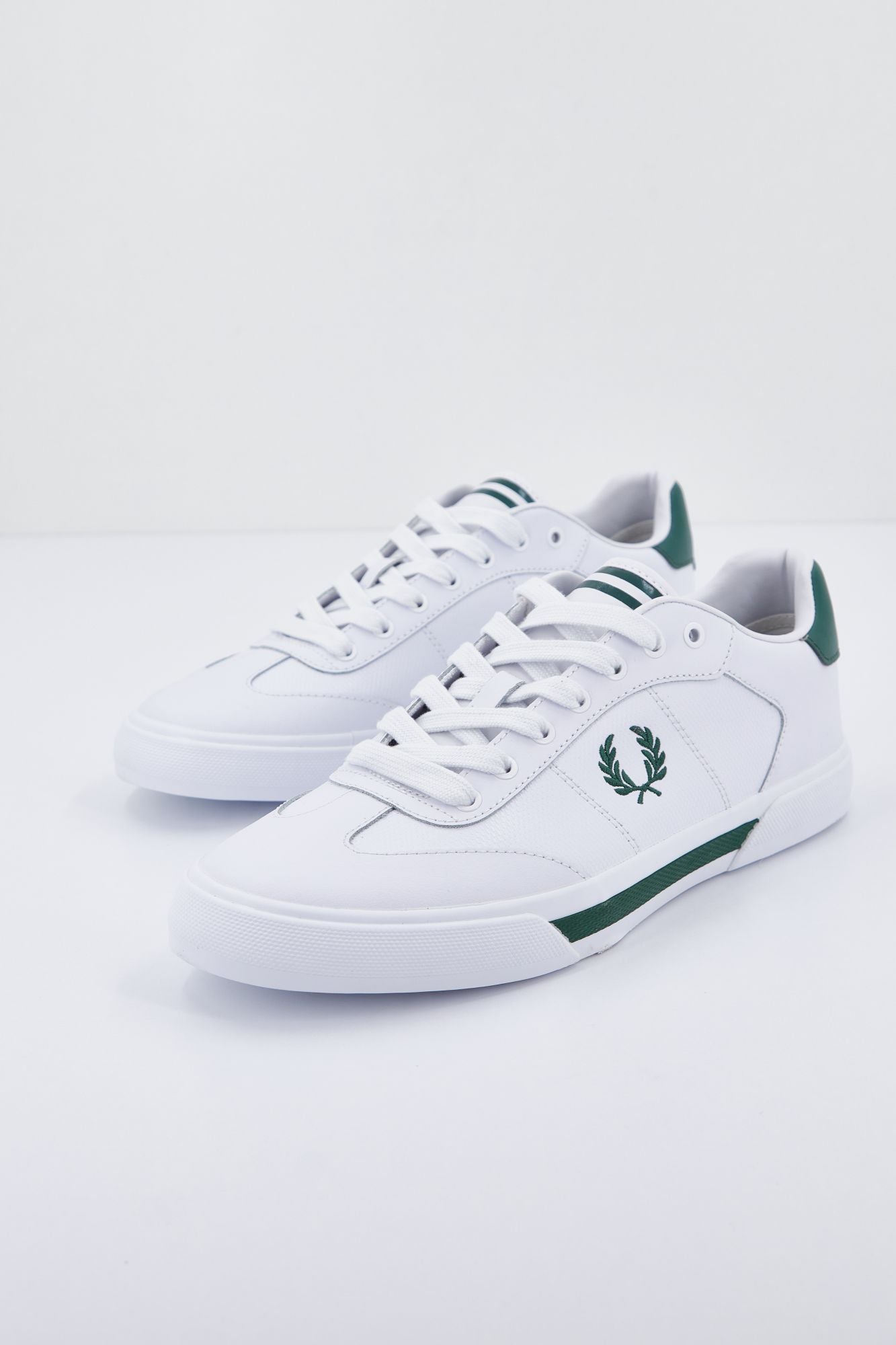 FRED PERRY  CLAY PIQUE en color BLANCO (1)
