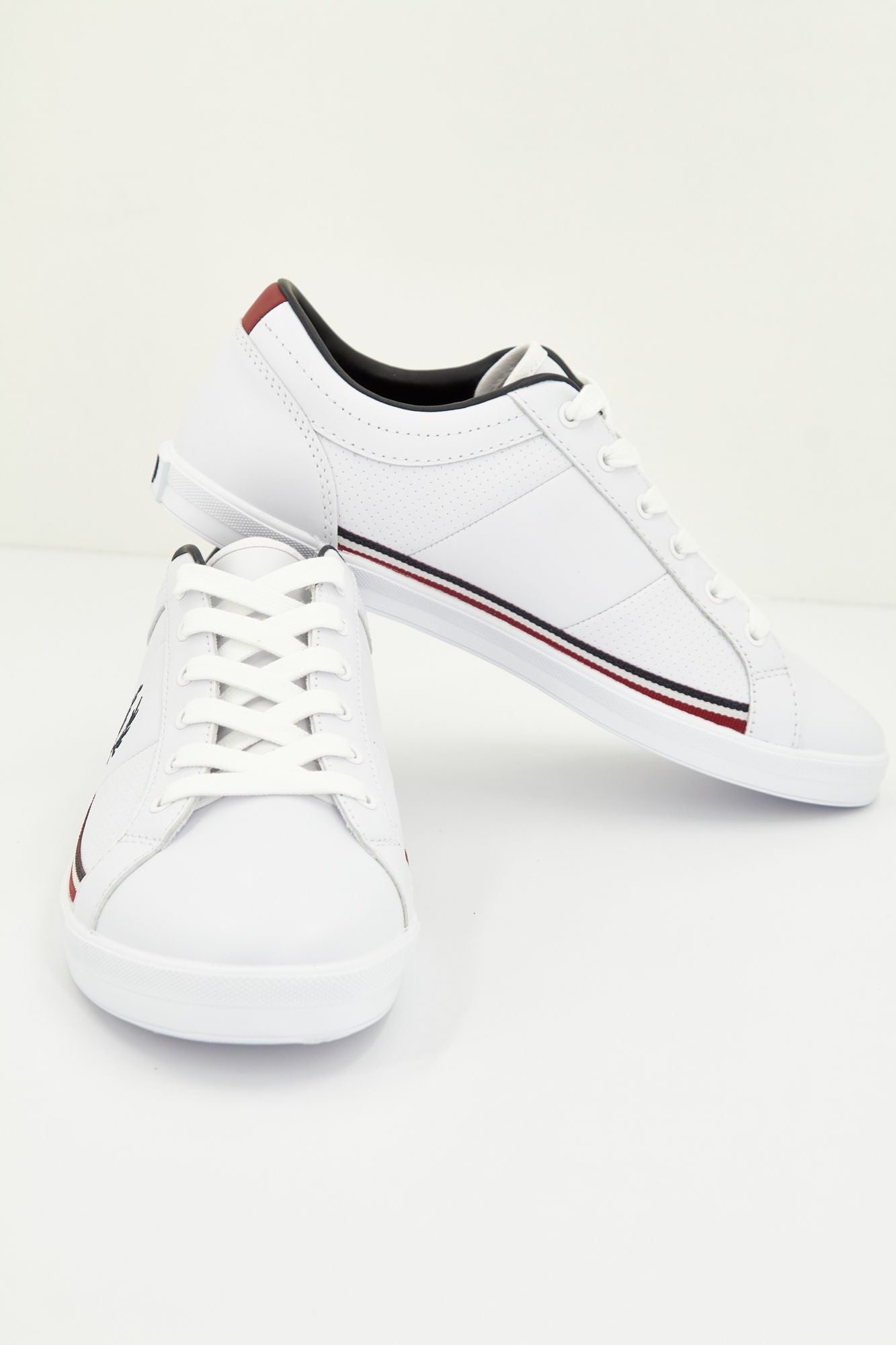 FRED PERRY  BASELINE PERF LEATH en color AZUL (2)