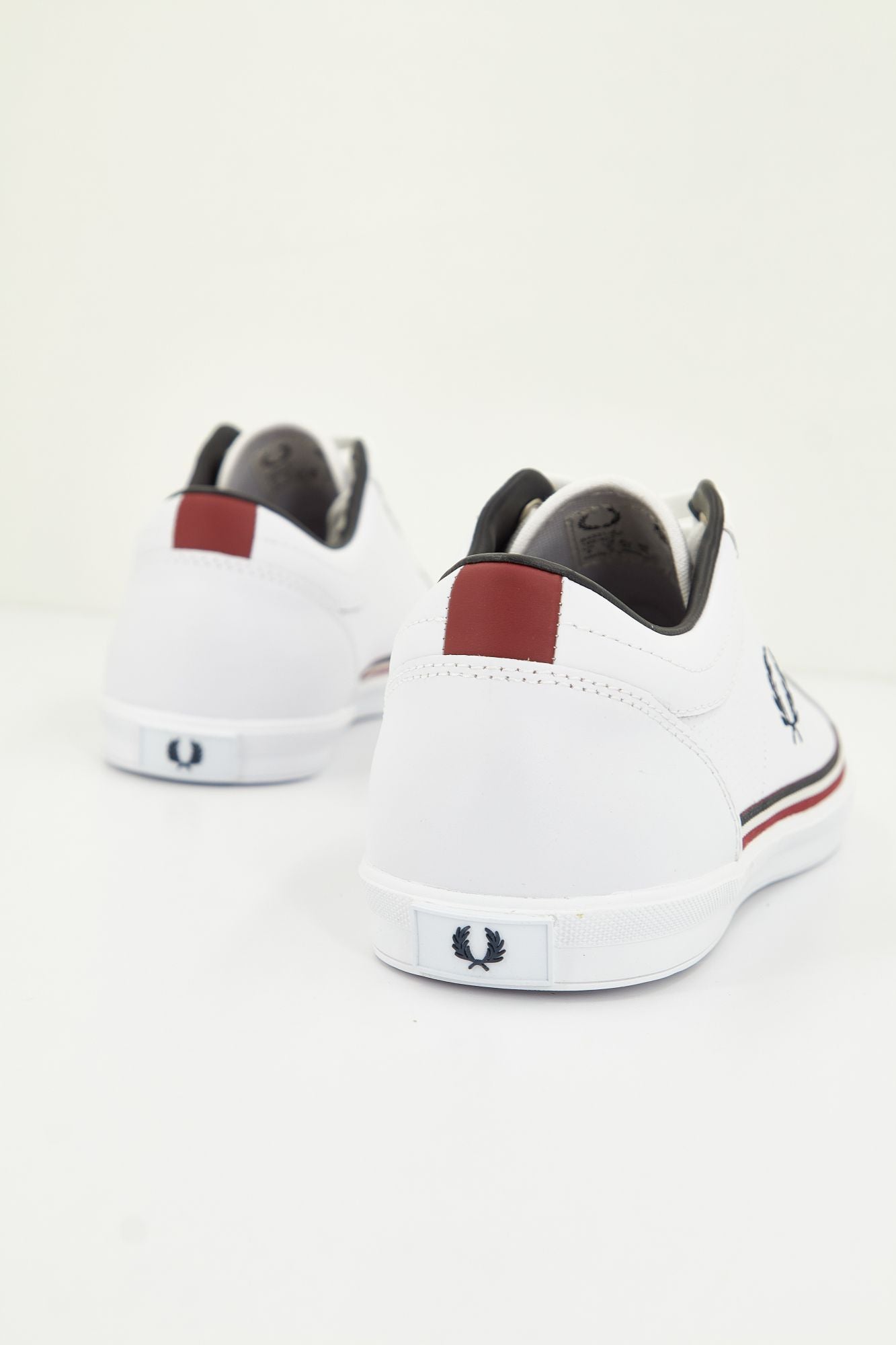 FRED PERRY  BASELINE PERF LEATH en color AZUL (3)
