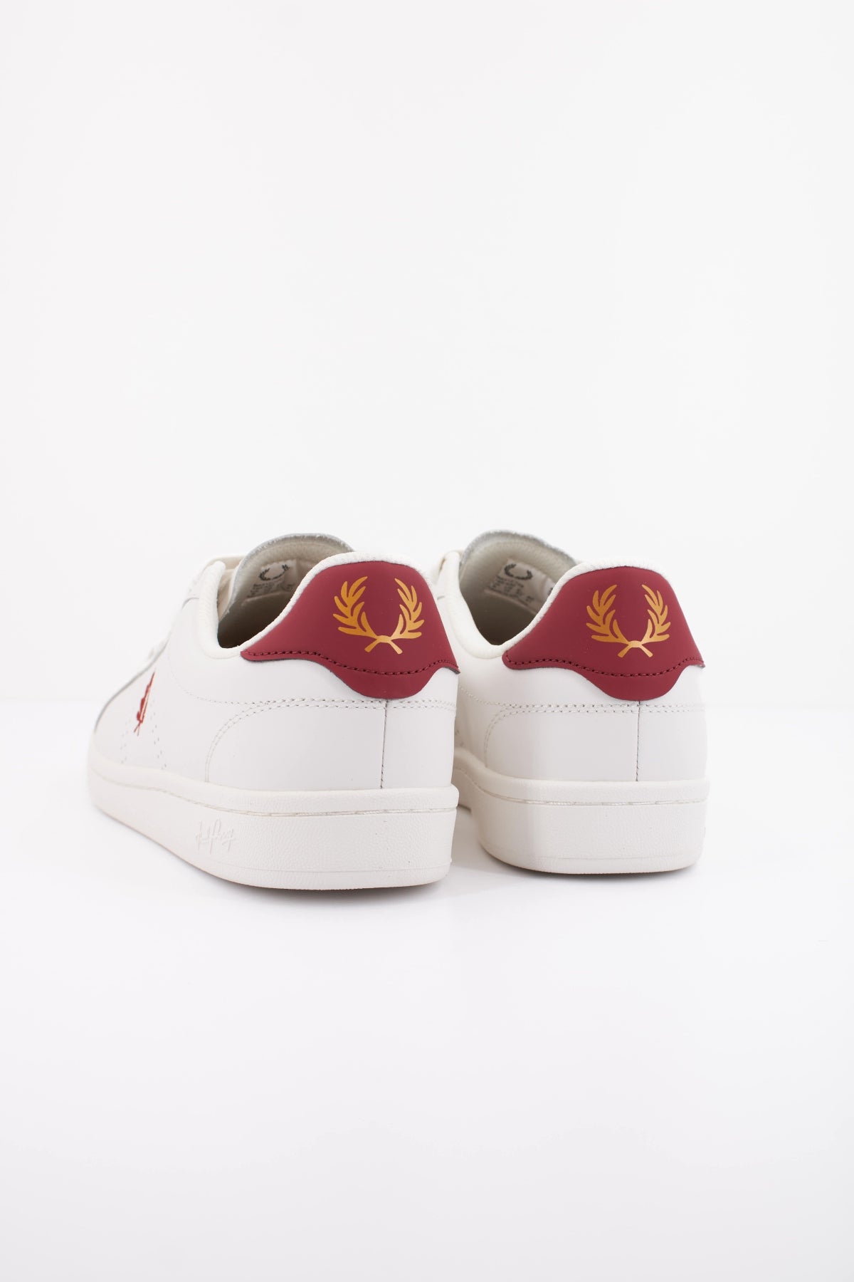 FRED PERRY  B721 LEATHER en color BLANCO (4)