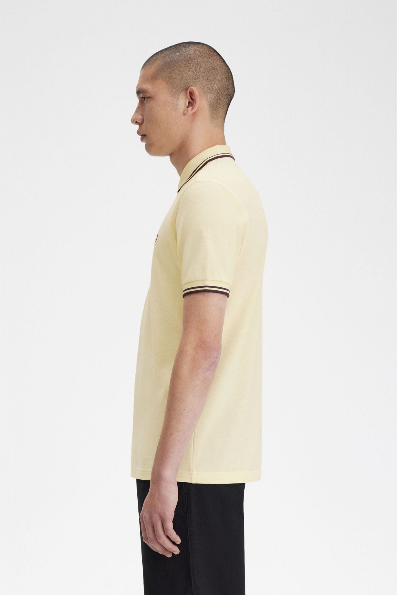 FRED PERRY M3600 en color AMARILLO (3)