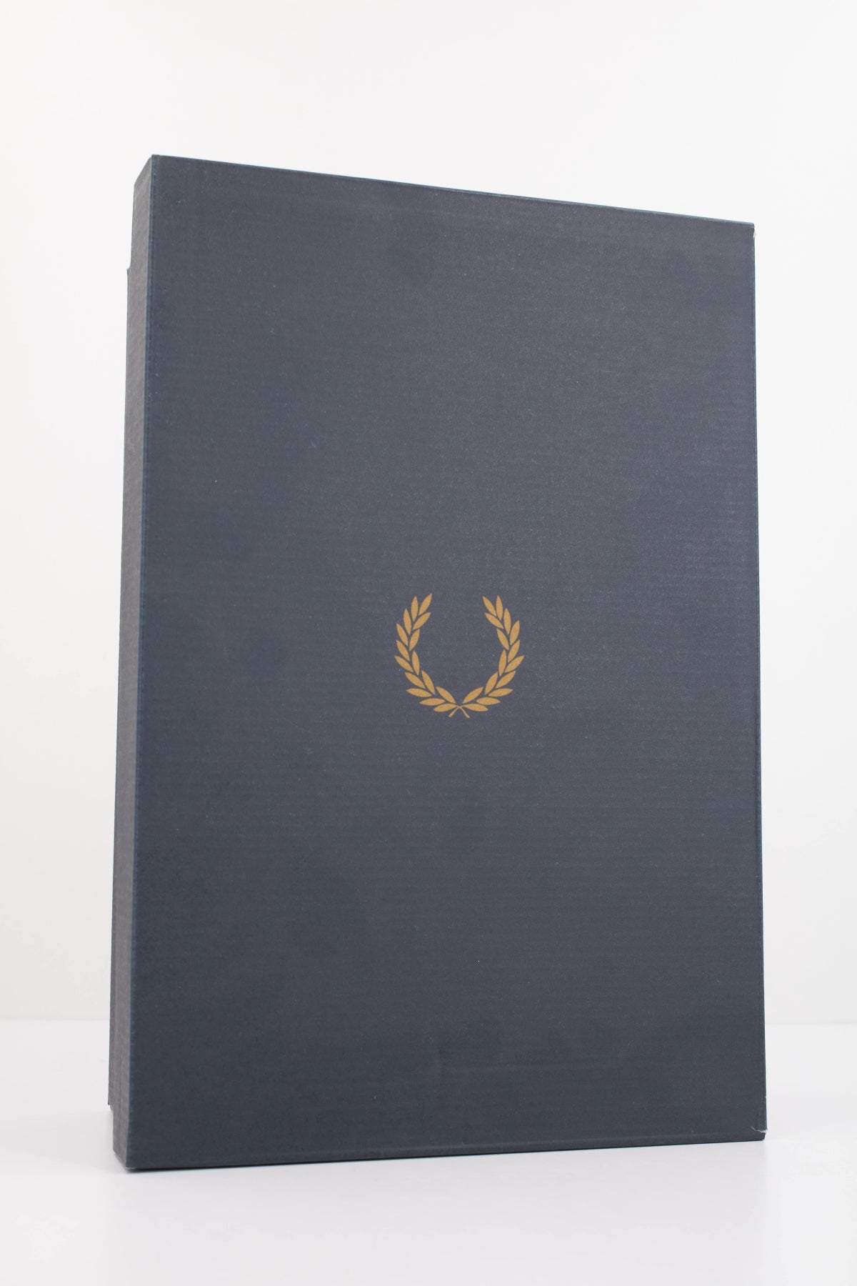 FRED PERRY B71 LEATHER en color MARRON CLARO (6)