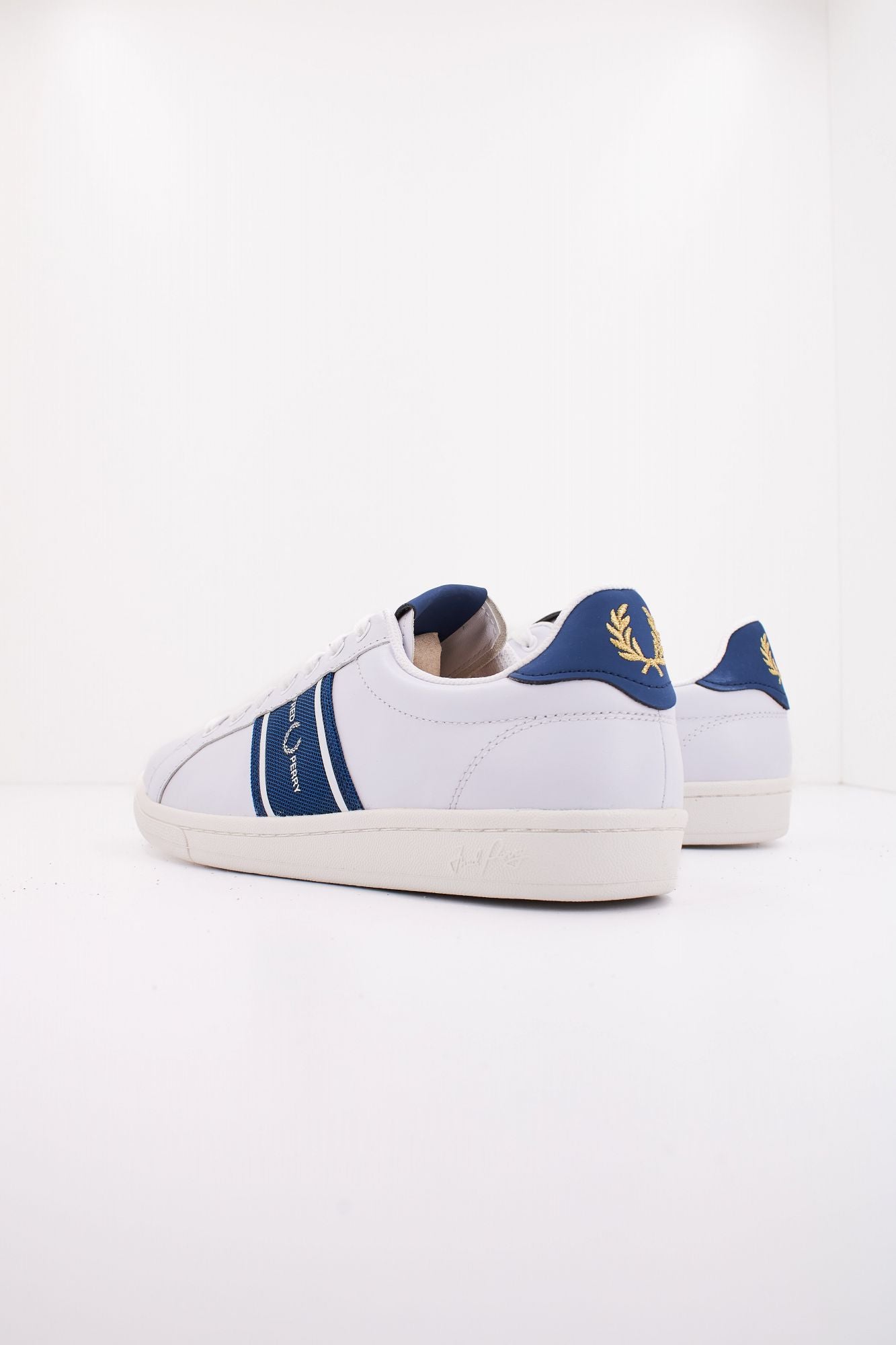 FRED PERRY B721 LEA/GRAP BRA M en color BLANCO (3)