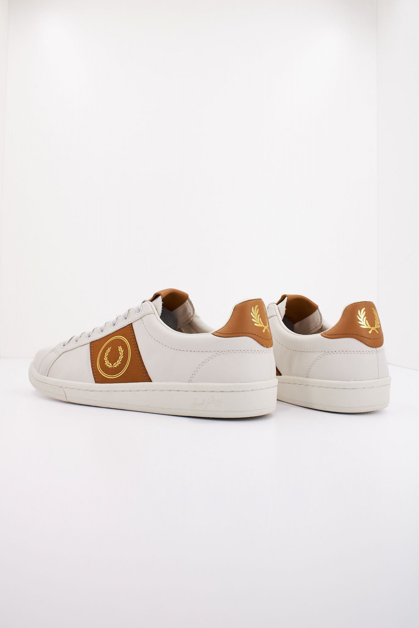 FRED PERRY B721 LEATHER/BRANDE en color BLANCO (3)