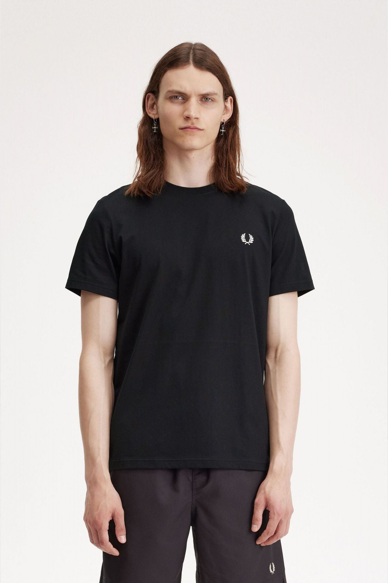 FRED PERRY LAUREL GRAPHIC en color NEGRO (1)