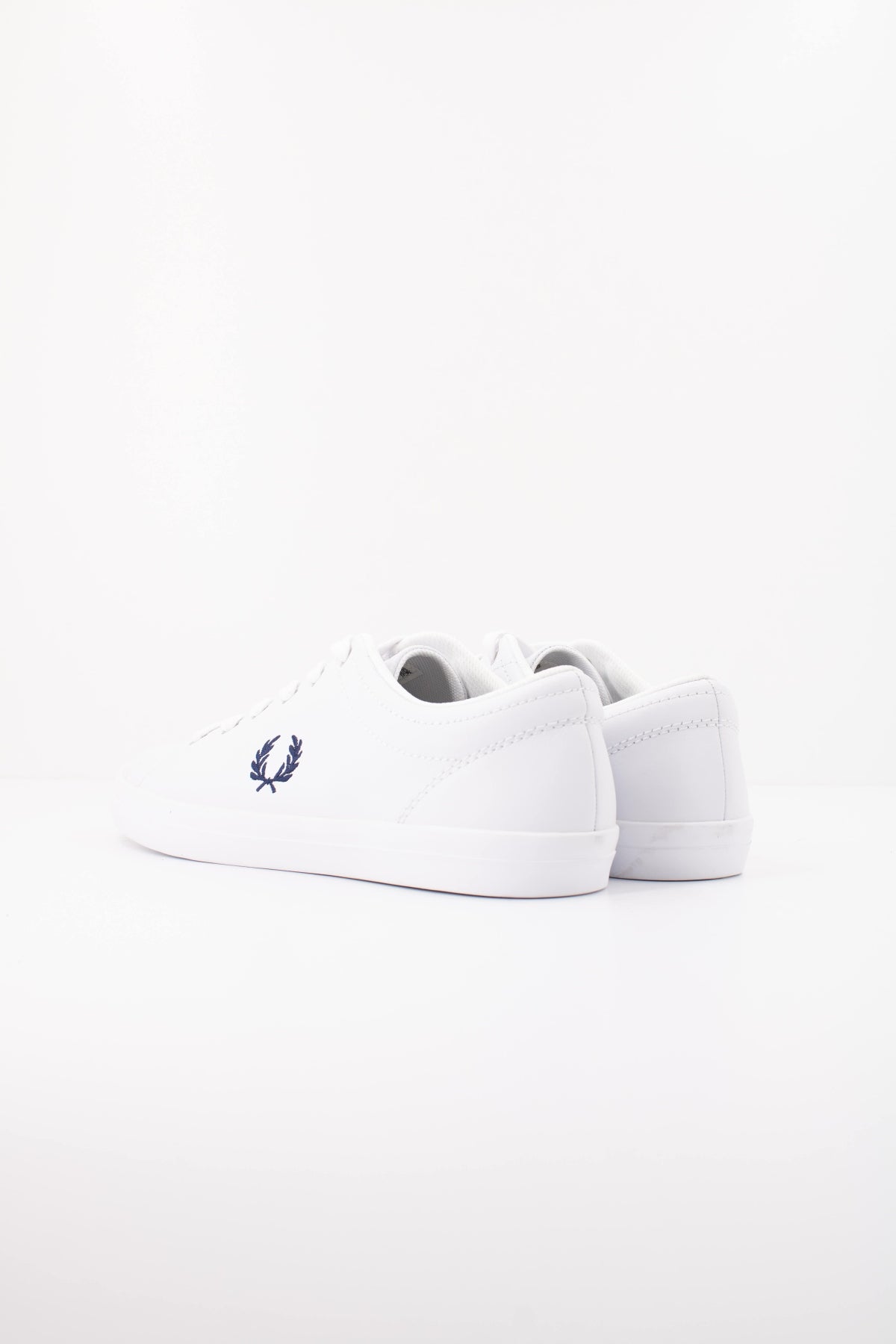 FRED PERRY BASELINE LEATHER en color BLANCO (3)