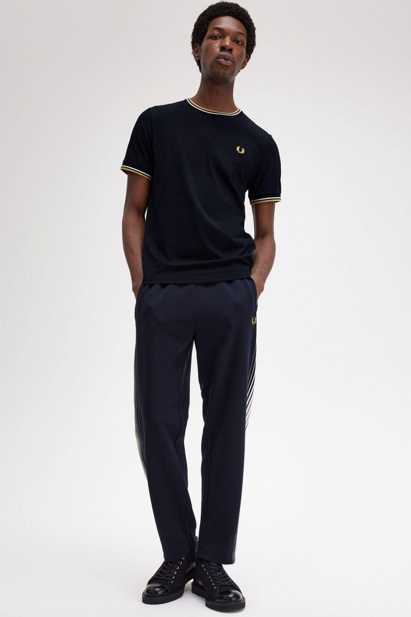 FRED PERRY  TWIN TIPPED T-SHIRT en color AZUL (4)