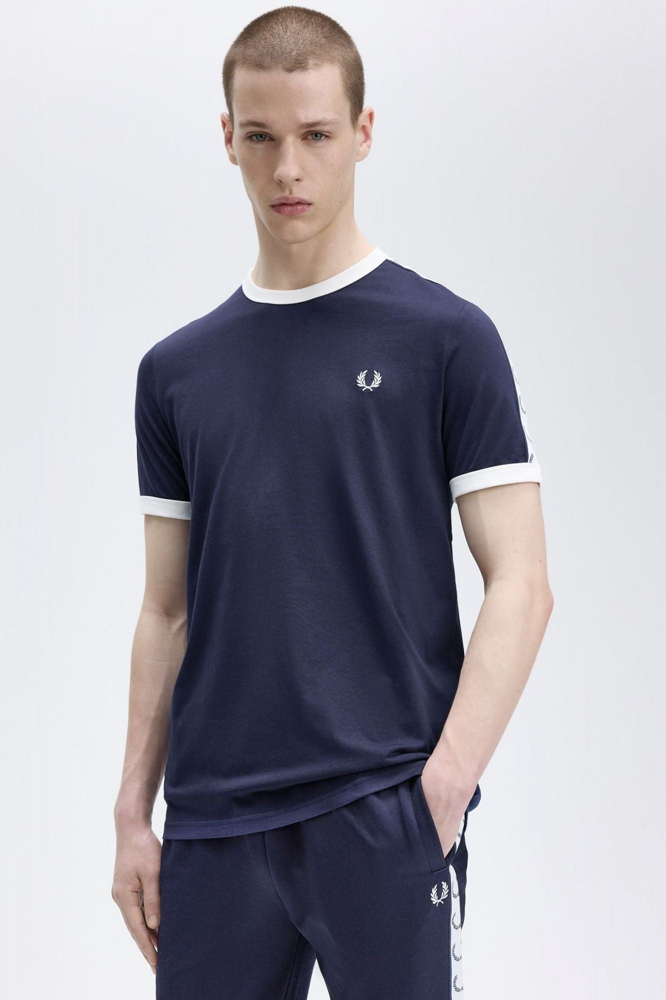 FRED PERRY  TAPED RINGER T-SHIRT en color AZUL (4)