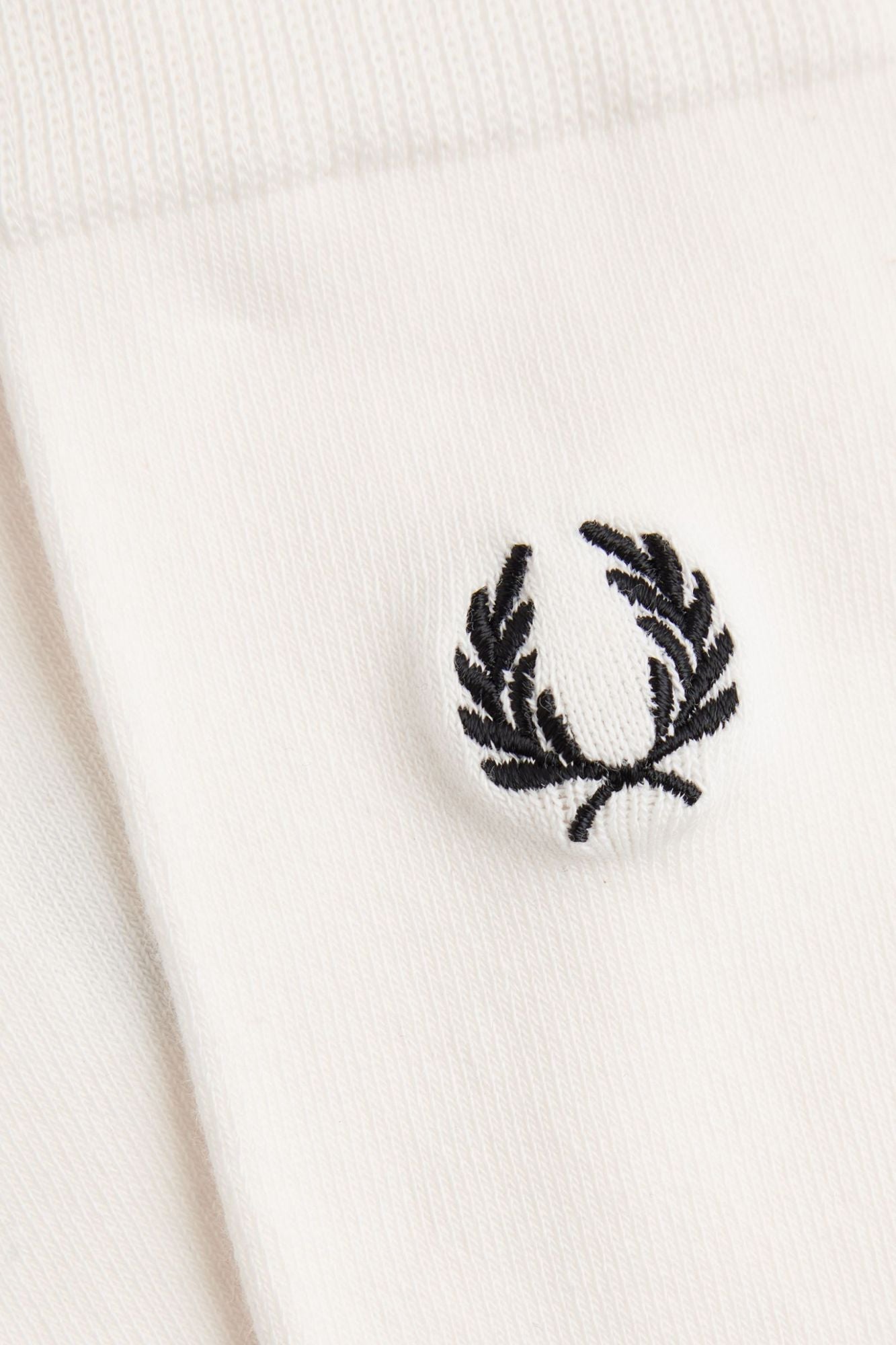 FRED PERRY  CLASSIC LAUREL WREATH SOCK en color BLANCO (2)