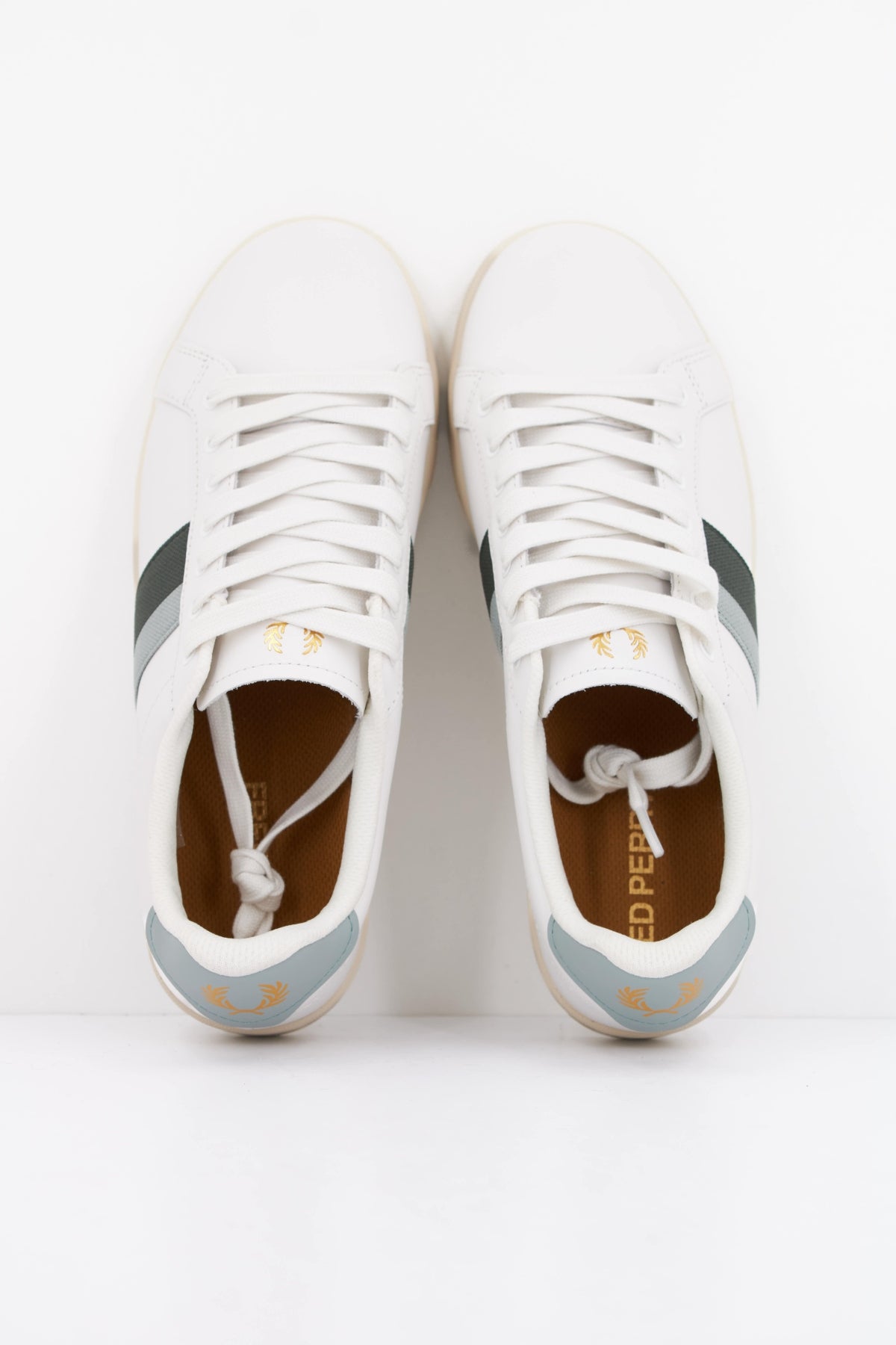 FRED PERRY LEATHER TAPE D en color BLANCO (3)