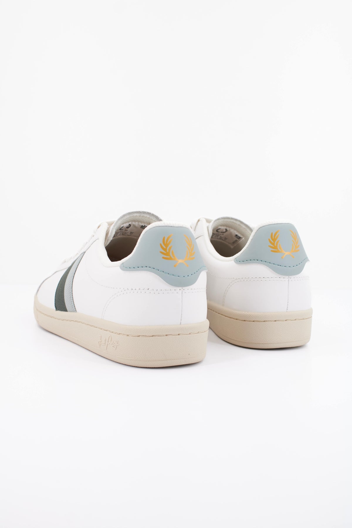 FRED PERRY LEATHER TAPE D en color BLANCO (4)