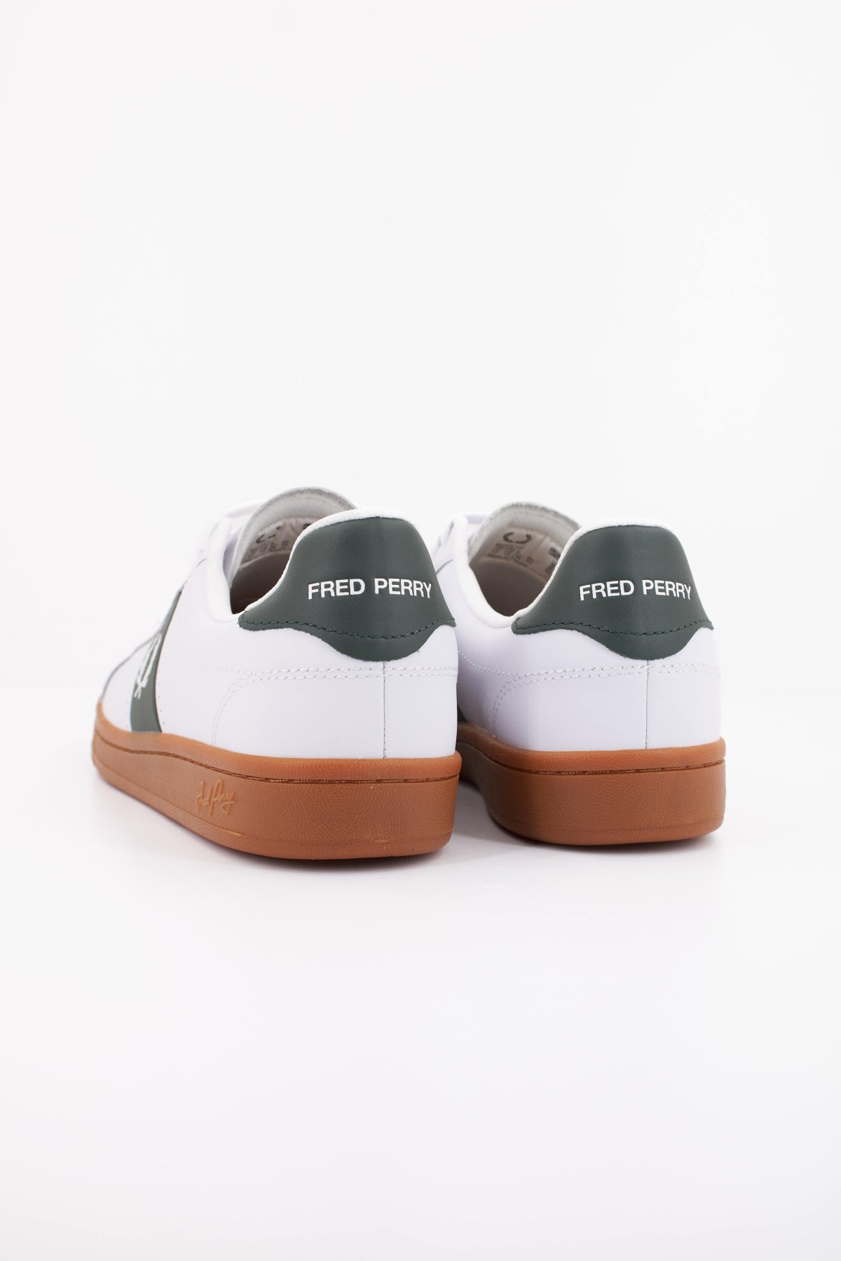FRED PERRY B721 LEATHER en color BLANCO (4)
