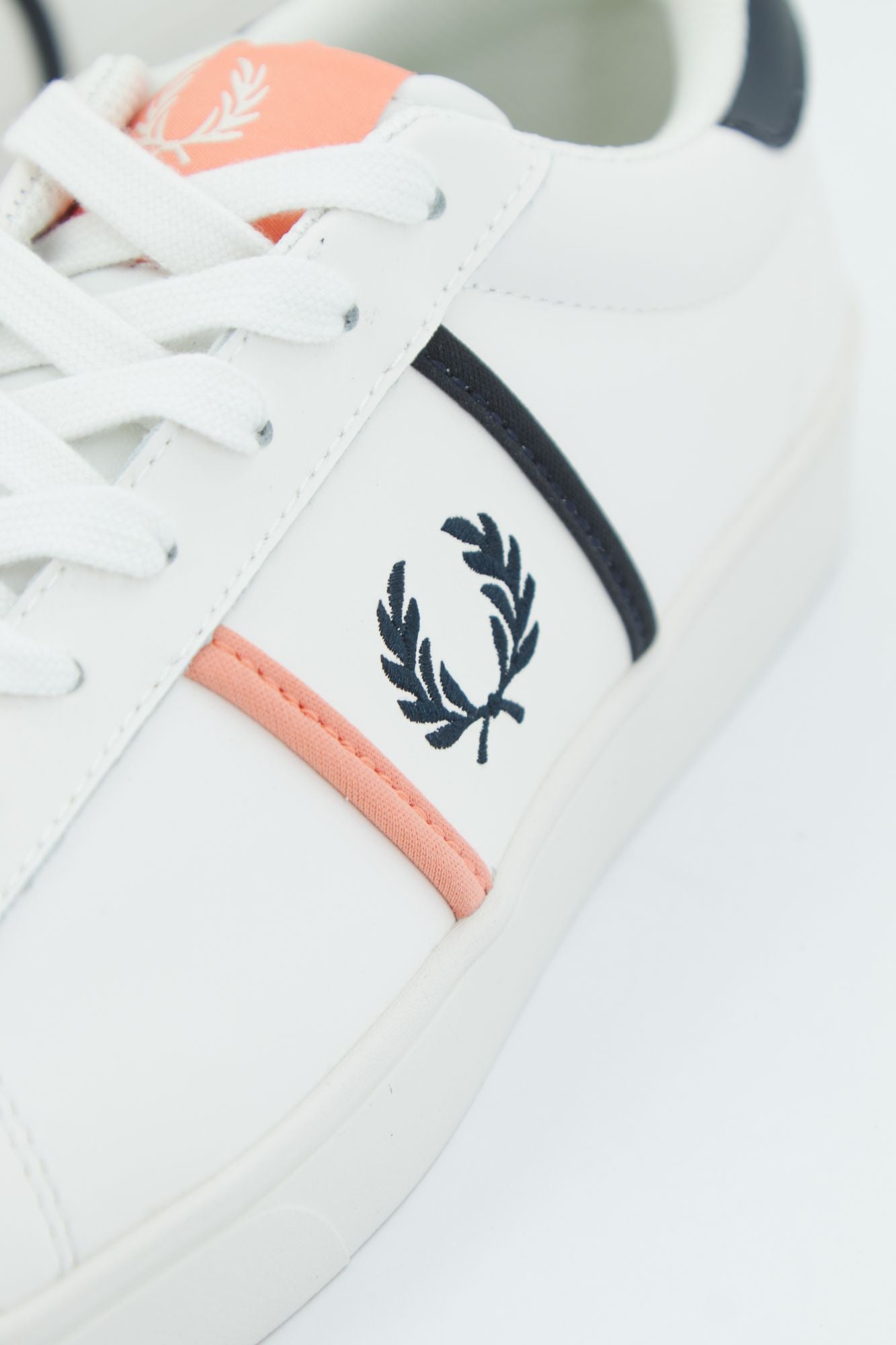 FRED PERRY  SPENCER LEATHER/TIP en color BLANCO (3)