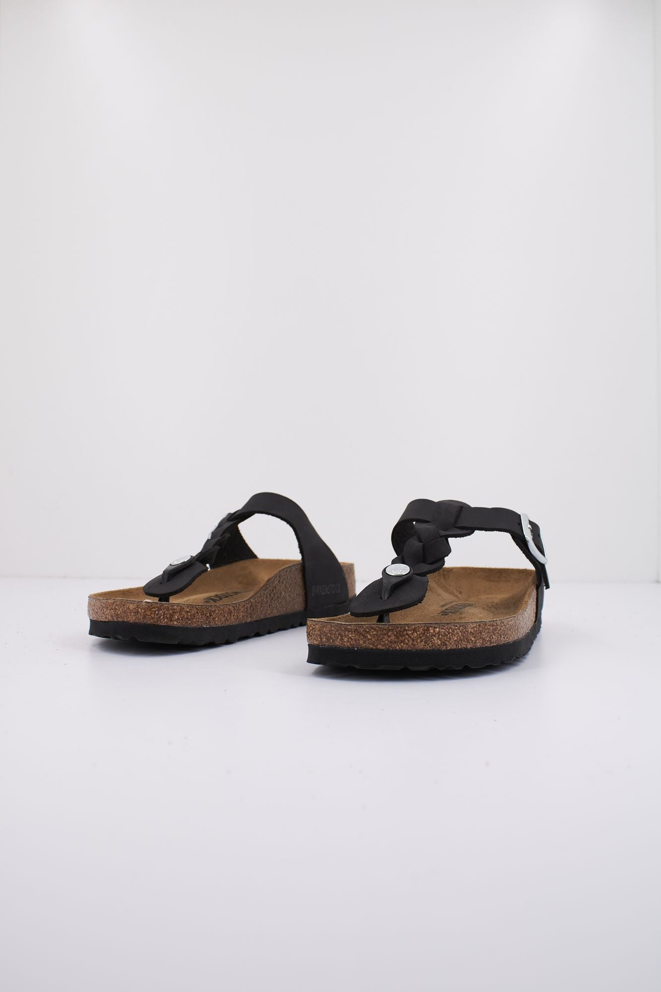 BIRKENSTOCK GIZEH OILED LEATHER en color NEGRO (2)
