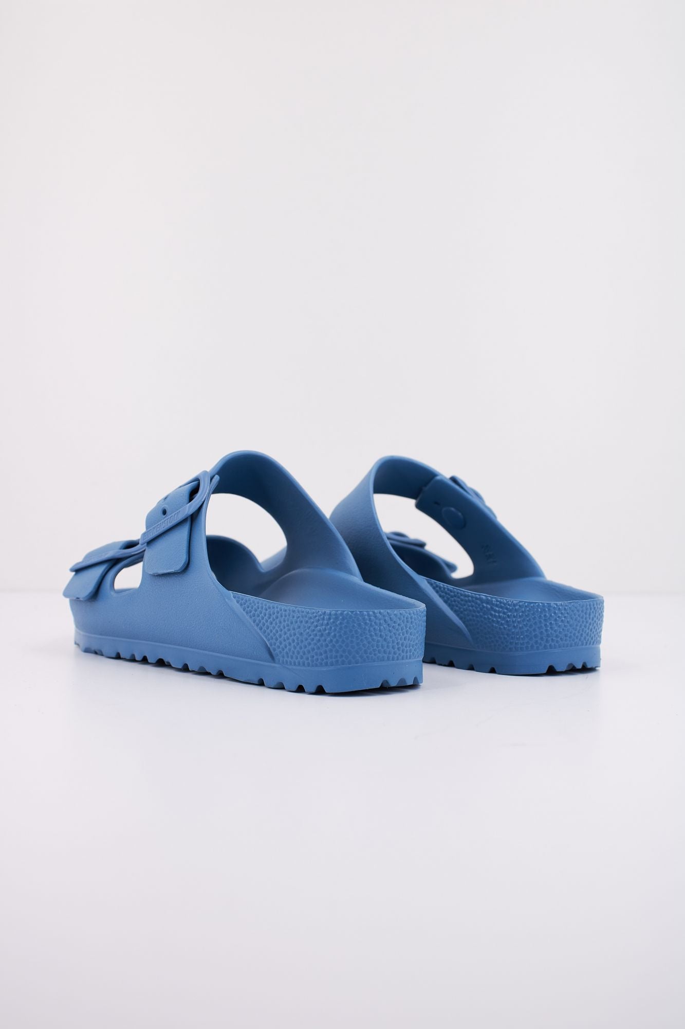 BIRKENSTOCK ARIZONA ESSENTIALS EVA en color AZUL (3)