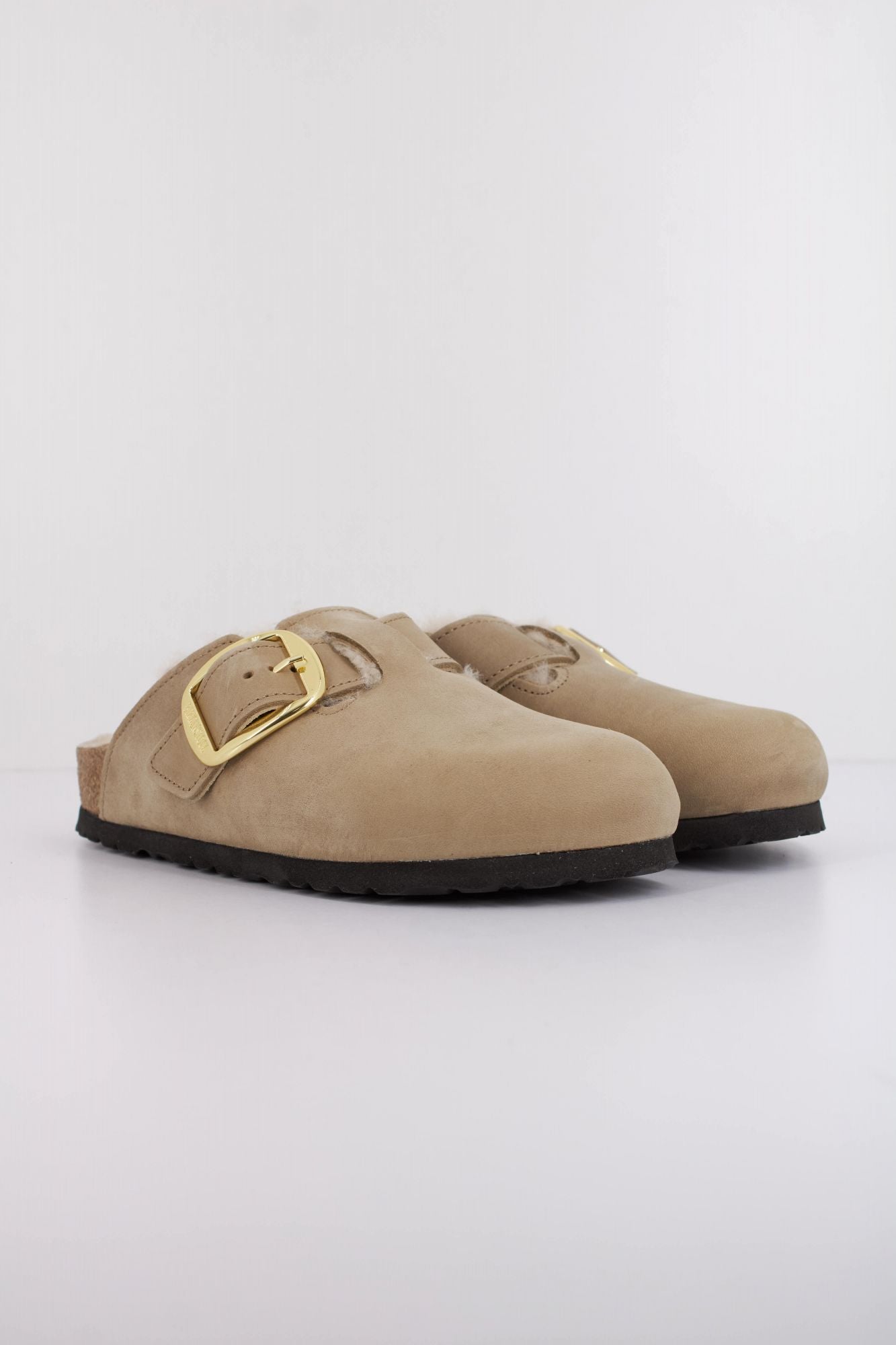 BIRKENSTOCK  BOSTON  en color BEIS (2)