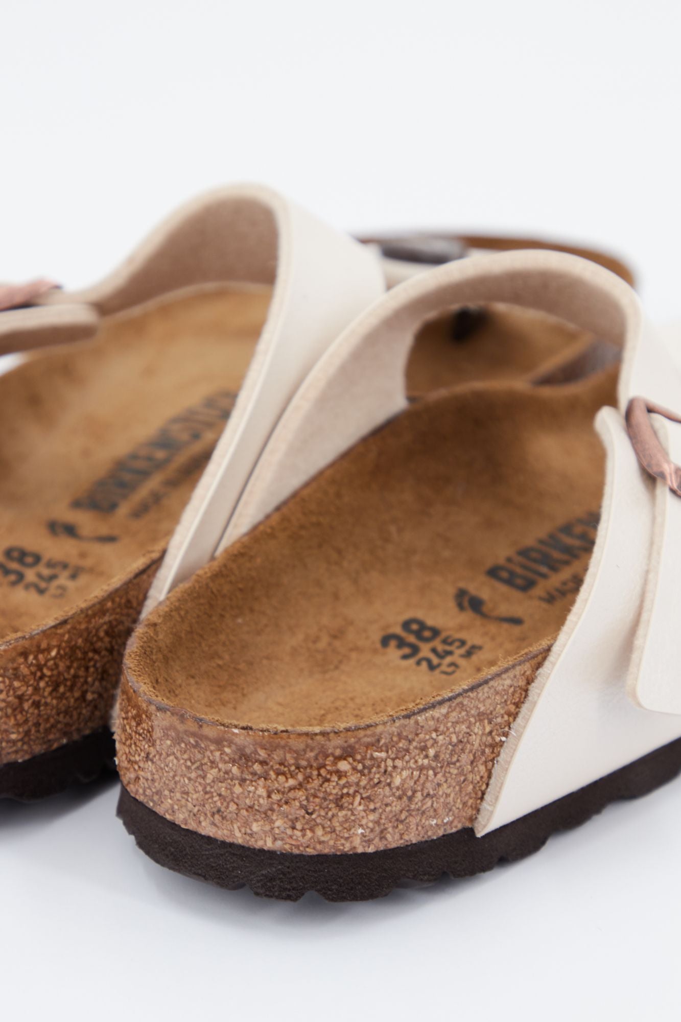 BIRKENSTOCK Gizeh BF  en color PLATA (4)