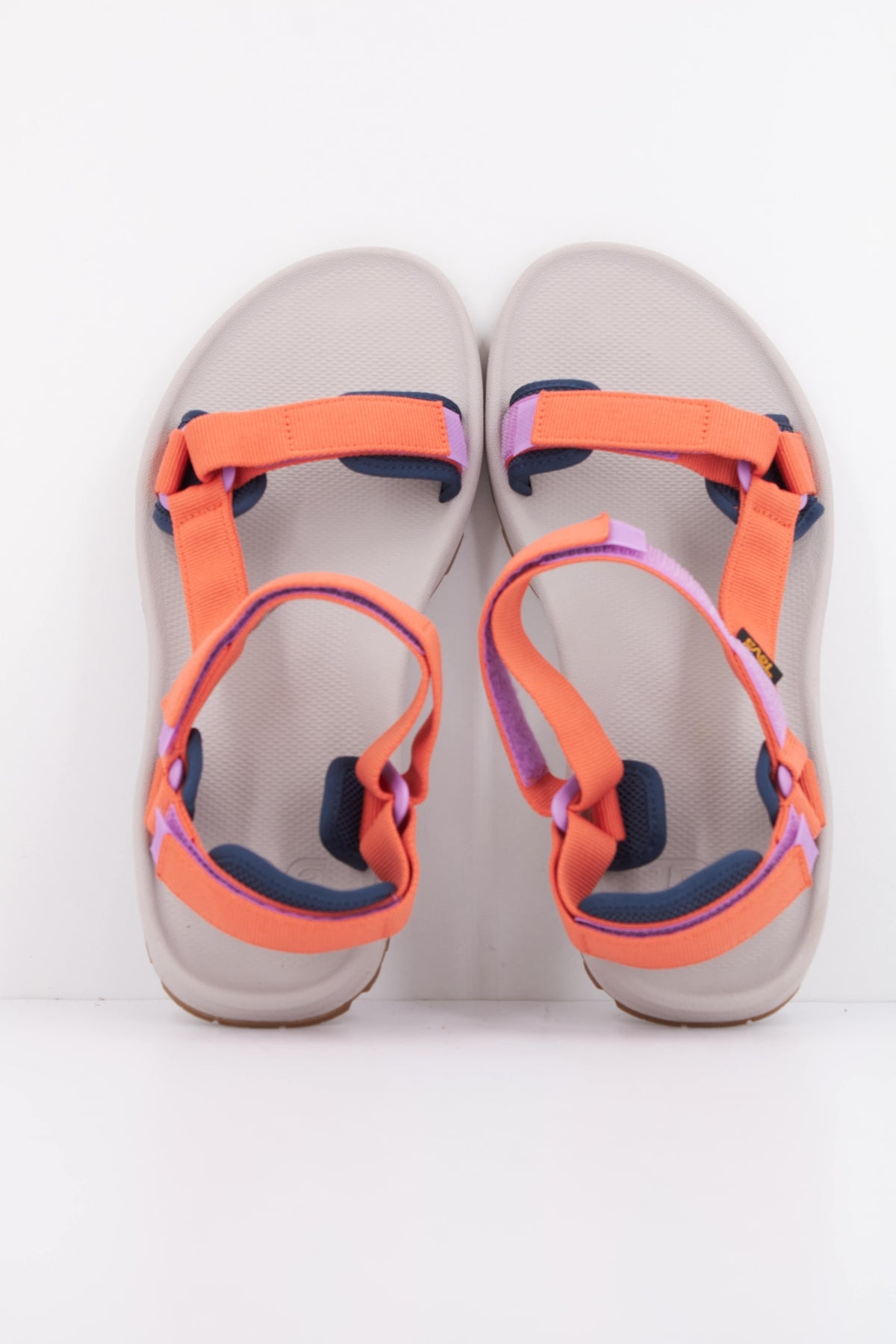 TEVA W HYDRATREK en color NARANJA (3)