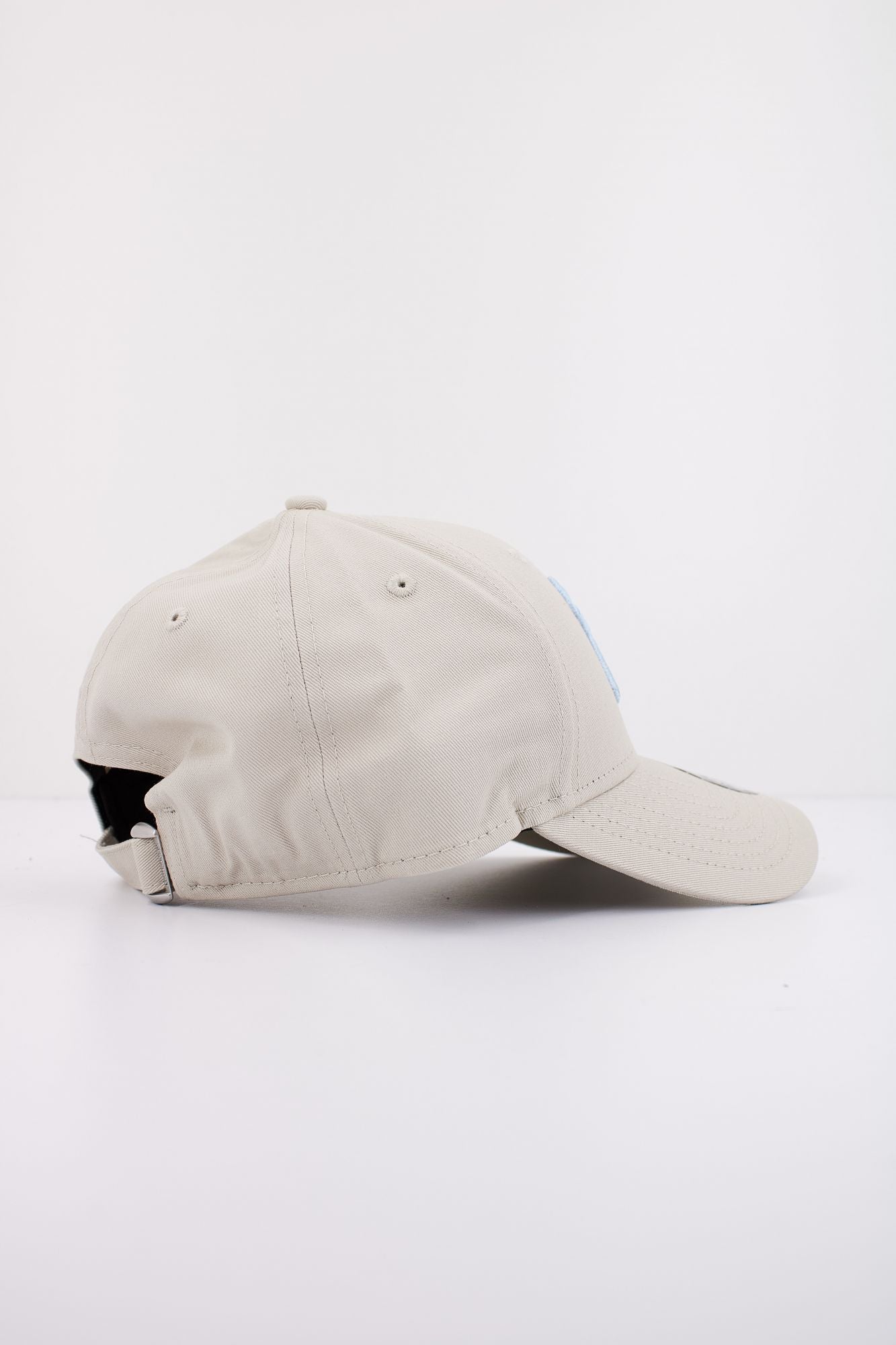 NEW ERA LEAGUE ESS 9FORTY N OSFM en color BEIS (2)