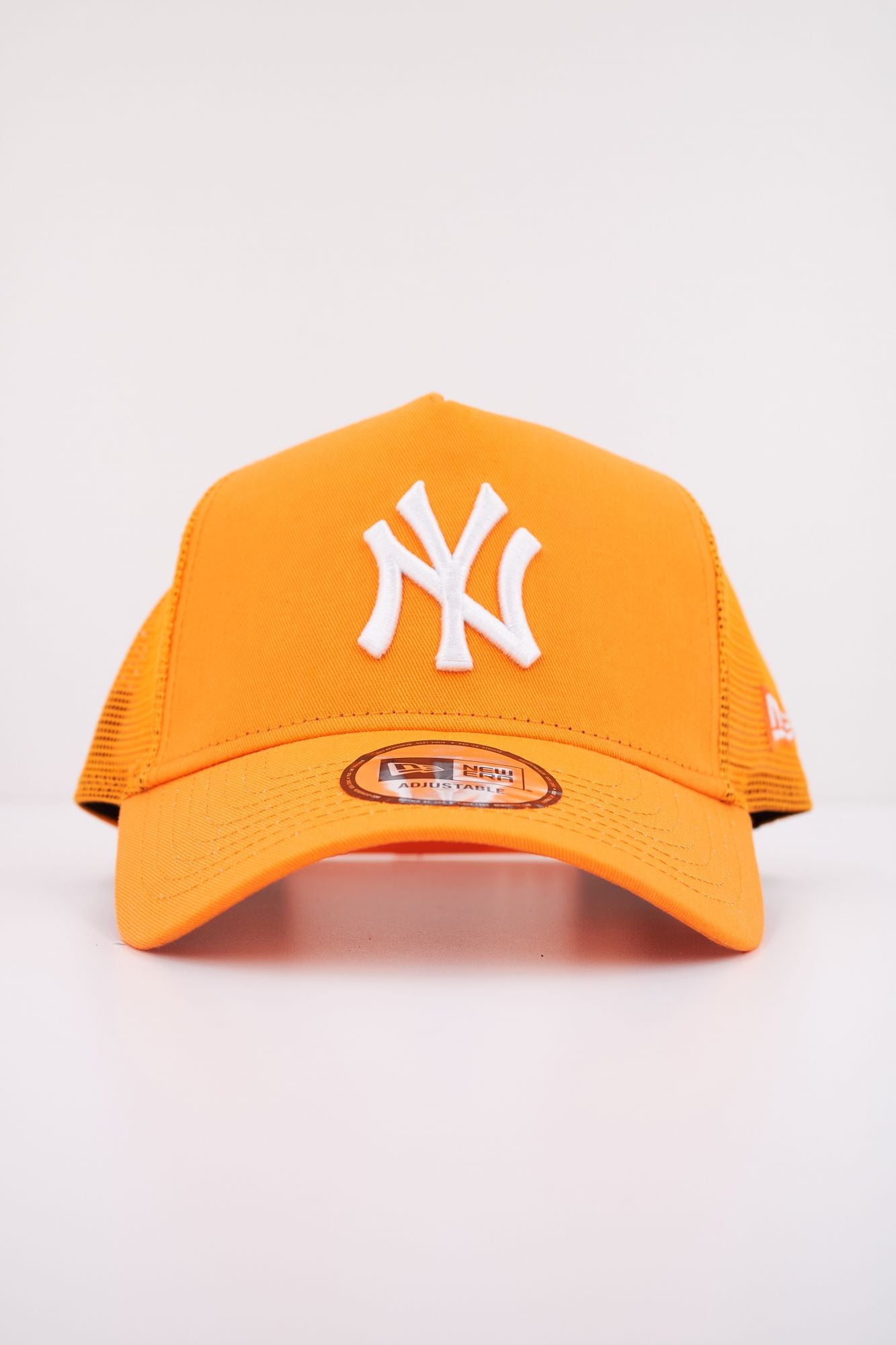 NEW ERA LEAGUE ESS  TRUCKER OSFM en color NARANJA (1)