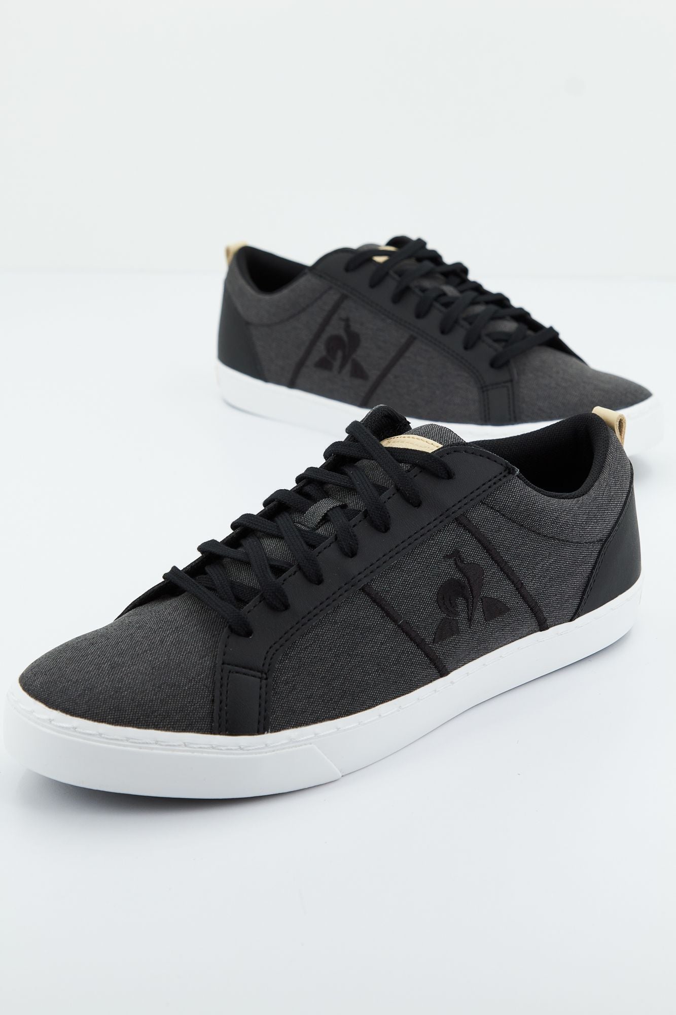 LE COQ SPORTIF VERDON CLASSIC en color GRIS (1)
