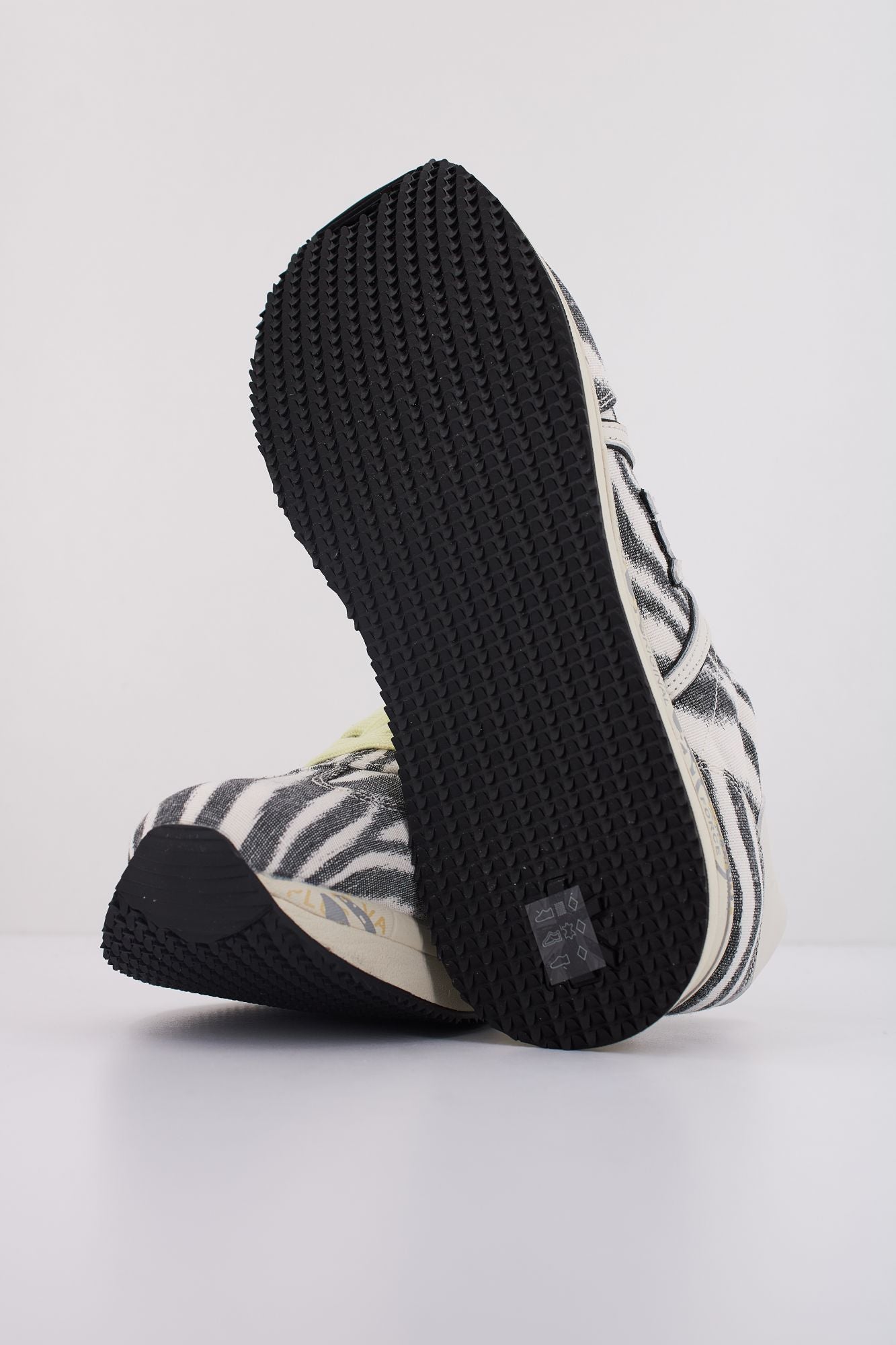 PREMIATA CONNY 7361 en color ANIMAL PRINT (5)