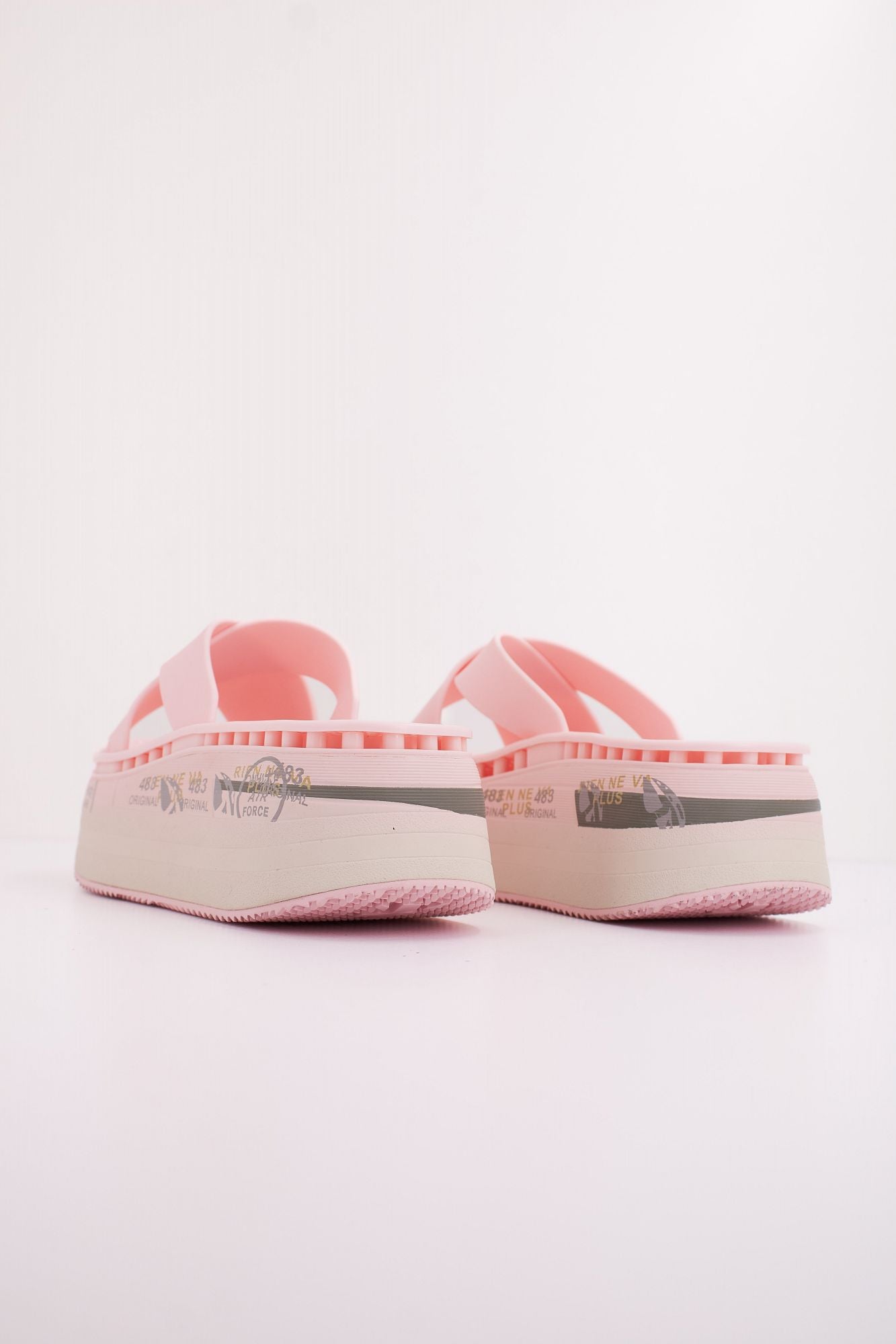 PREMIATA MOURA 7454 en color ROSA (4)