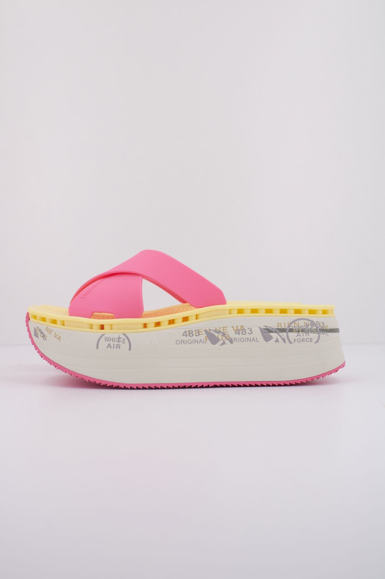 PREMIATA MOURA 7459 en color ROSA (1)