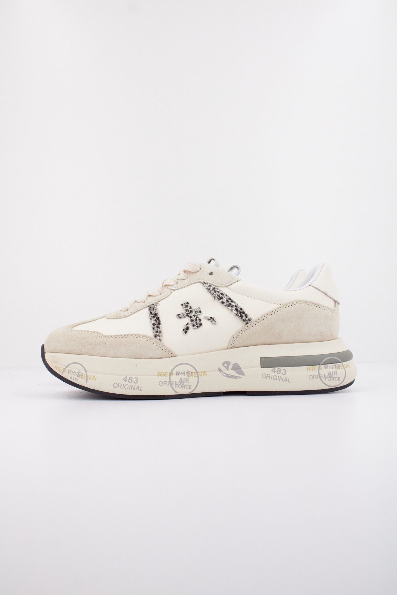 PREMIATA CASSIE 7682 en color BEIS (1)