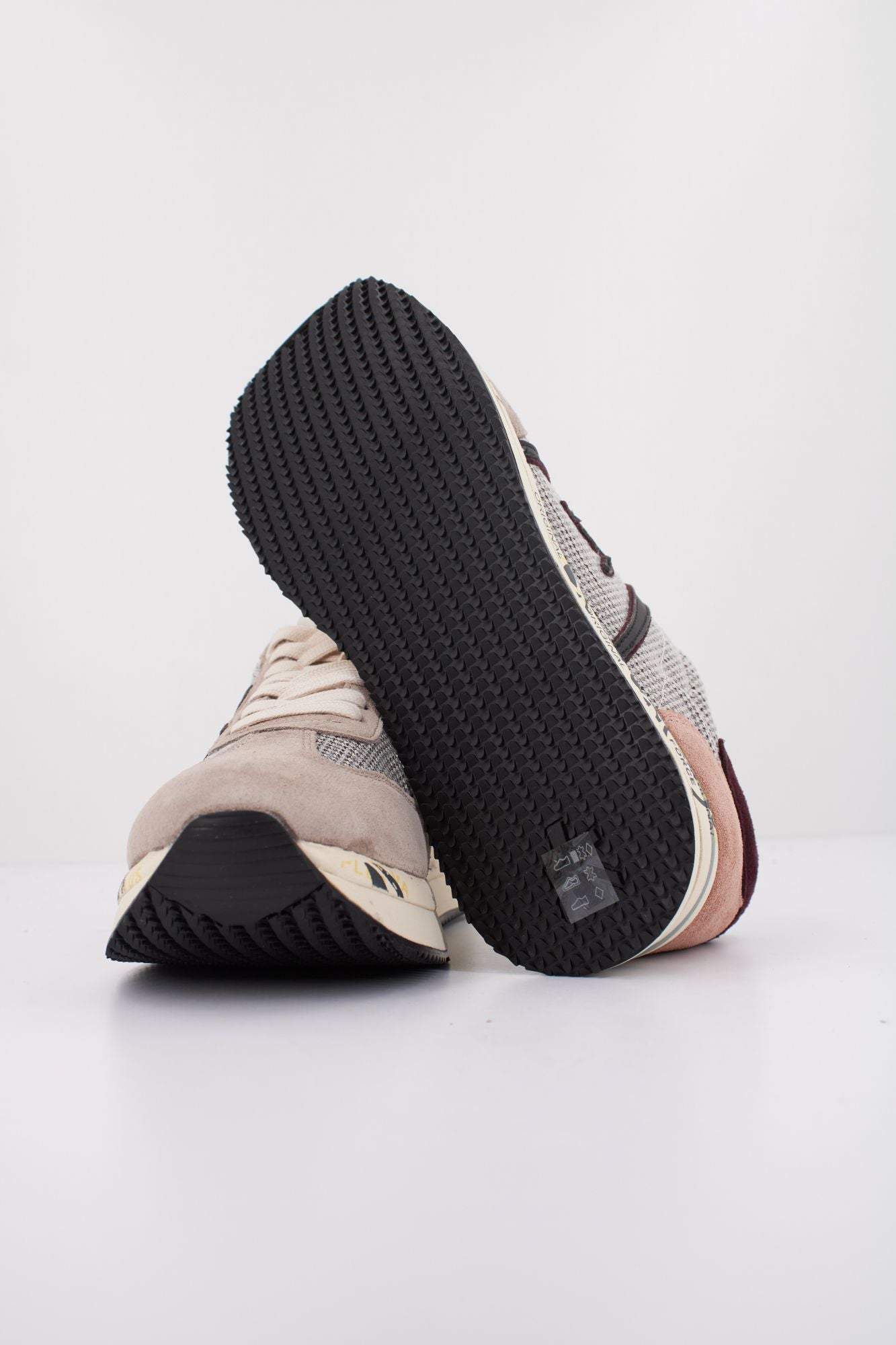 PREMIATA CONNY 7690  en color GRIS (5)