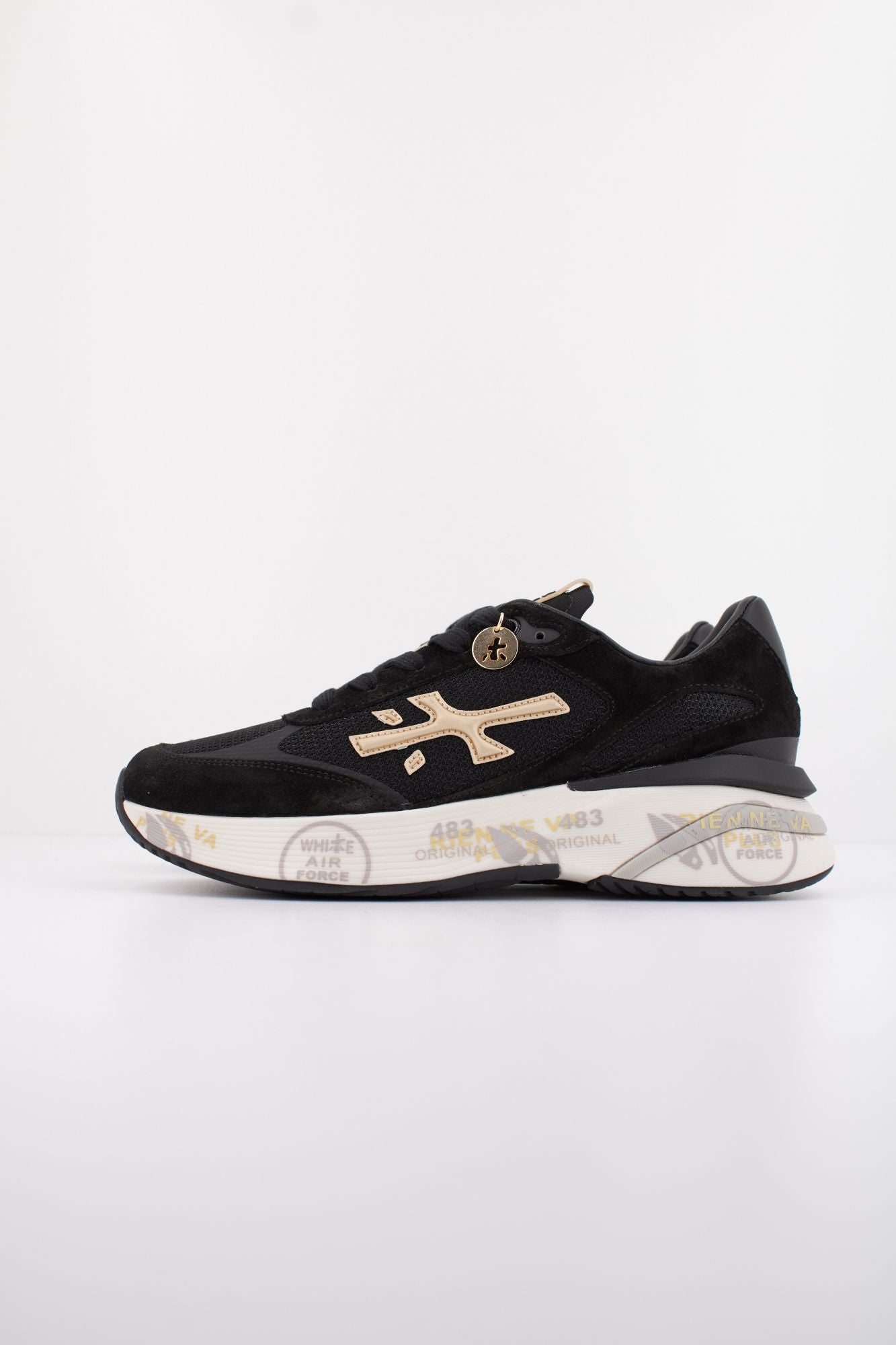 PREMIATA MOERUND en color NEGRO (1)