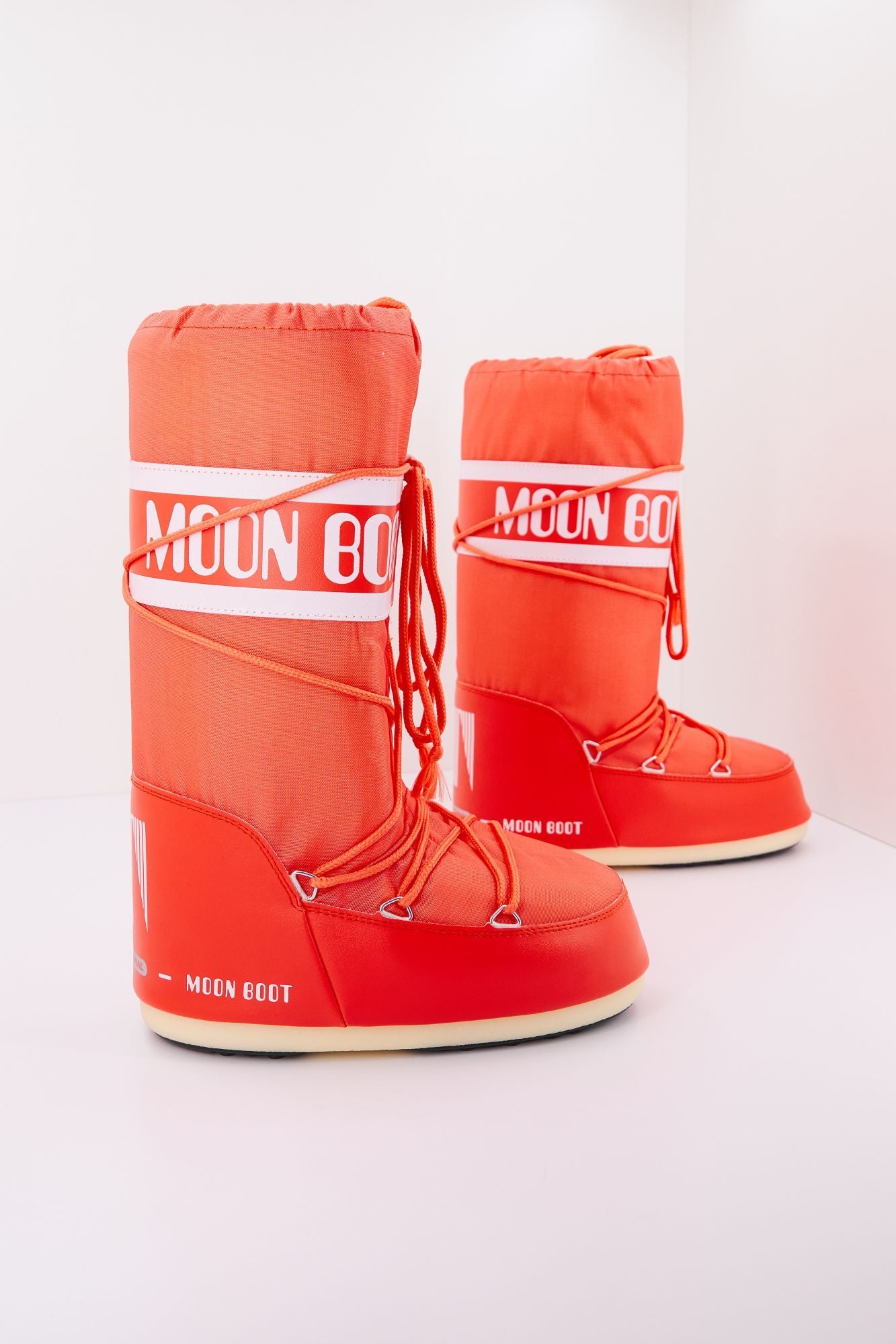 MOON BOOT  ICON NYLON en color ROJO (1)