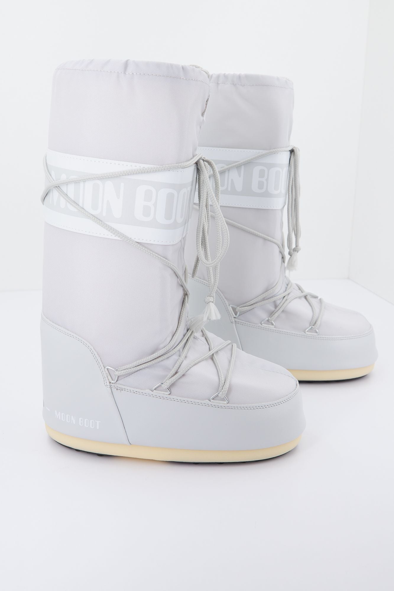 MOON BOOT  ICON NYLON en color GRIS (4)