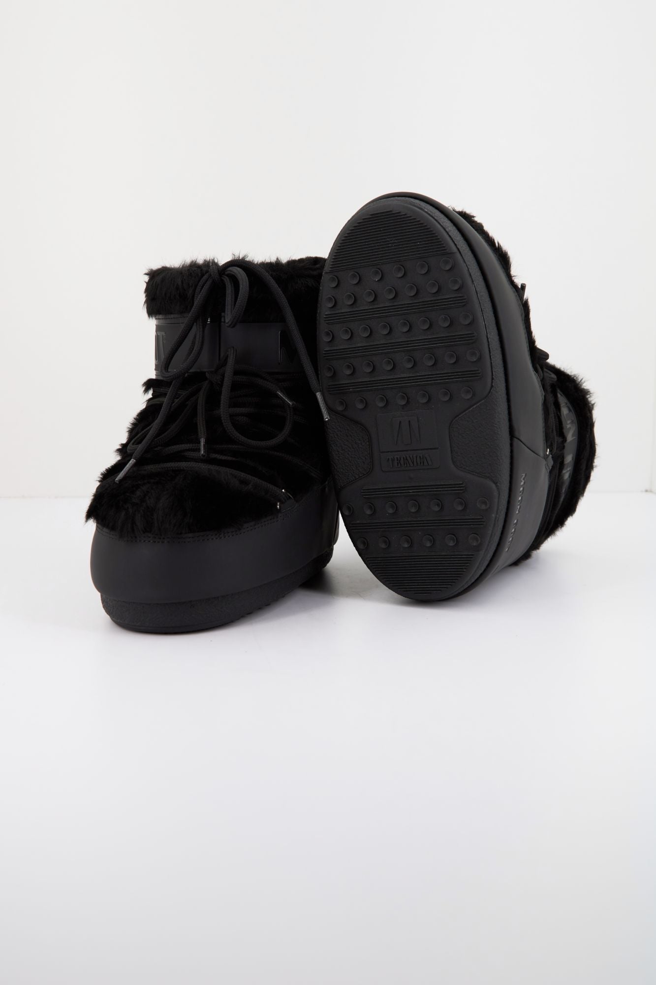 MOON BOOT MB ICON LOW FAUX FUR en color NEGRO (4)
