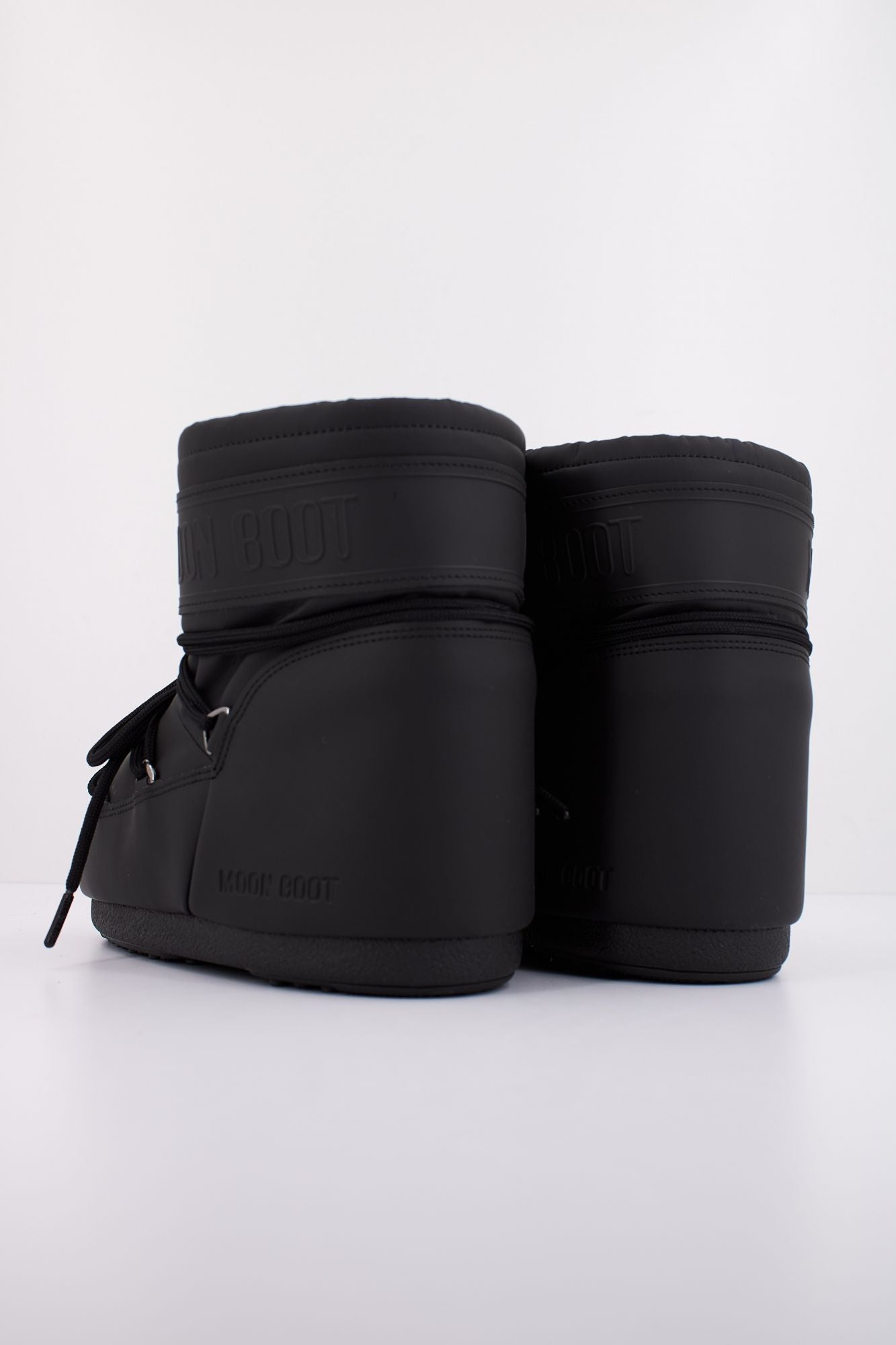 MOON BOOT  MB ICON LOW RUBBE en color NEGRO (4)
