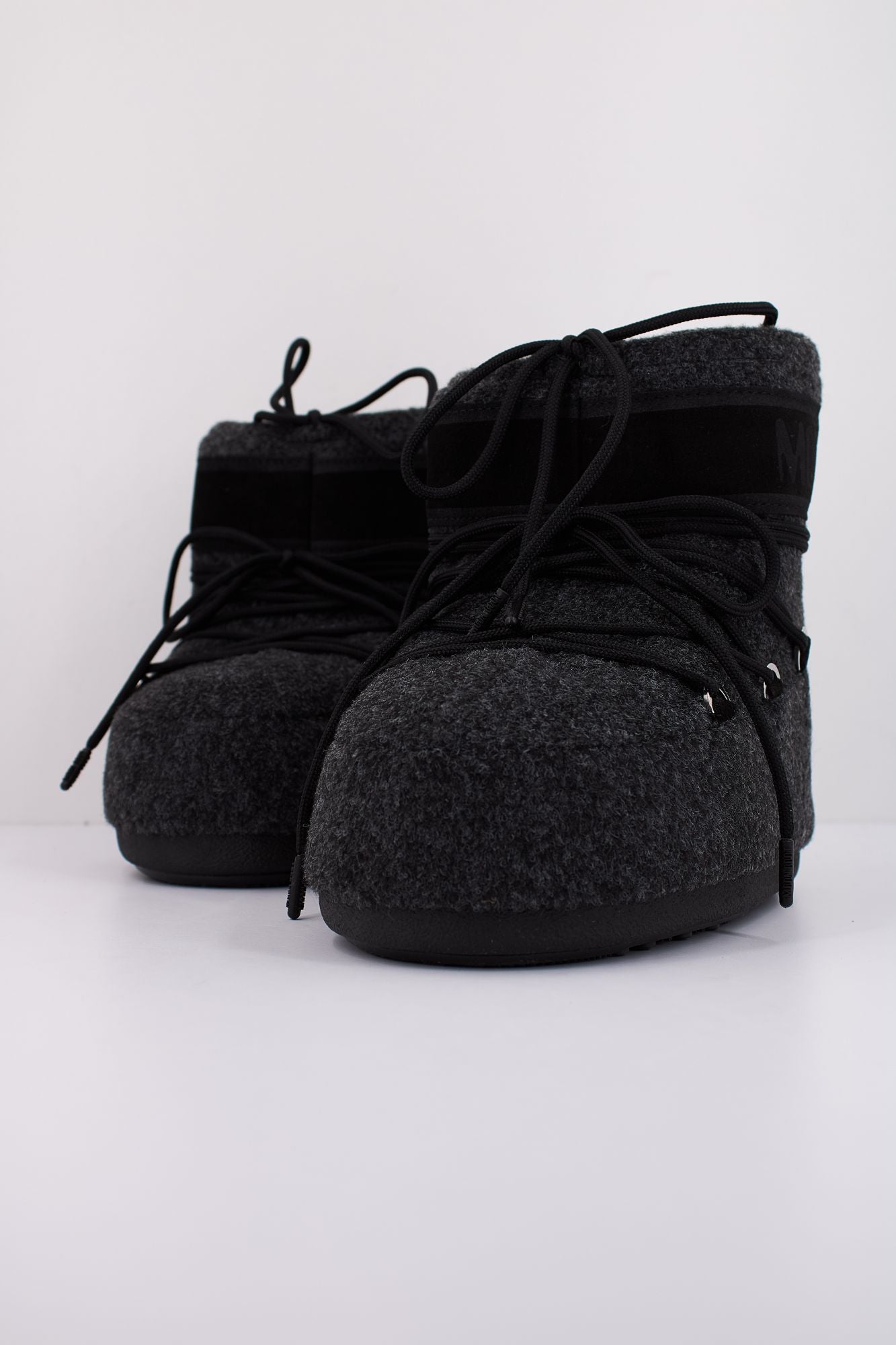 MOON BOOT MB ICON LOW FELT en color NEGRO (2)