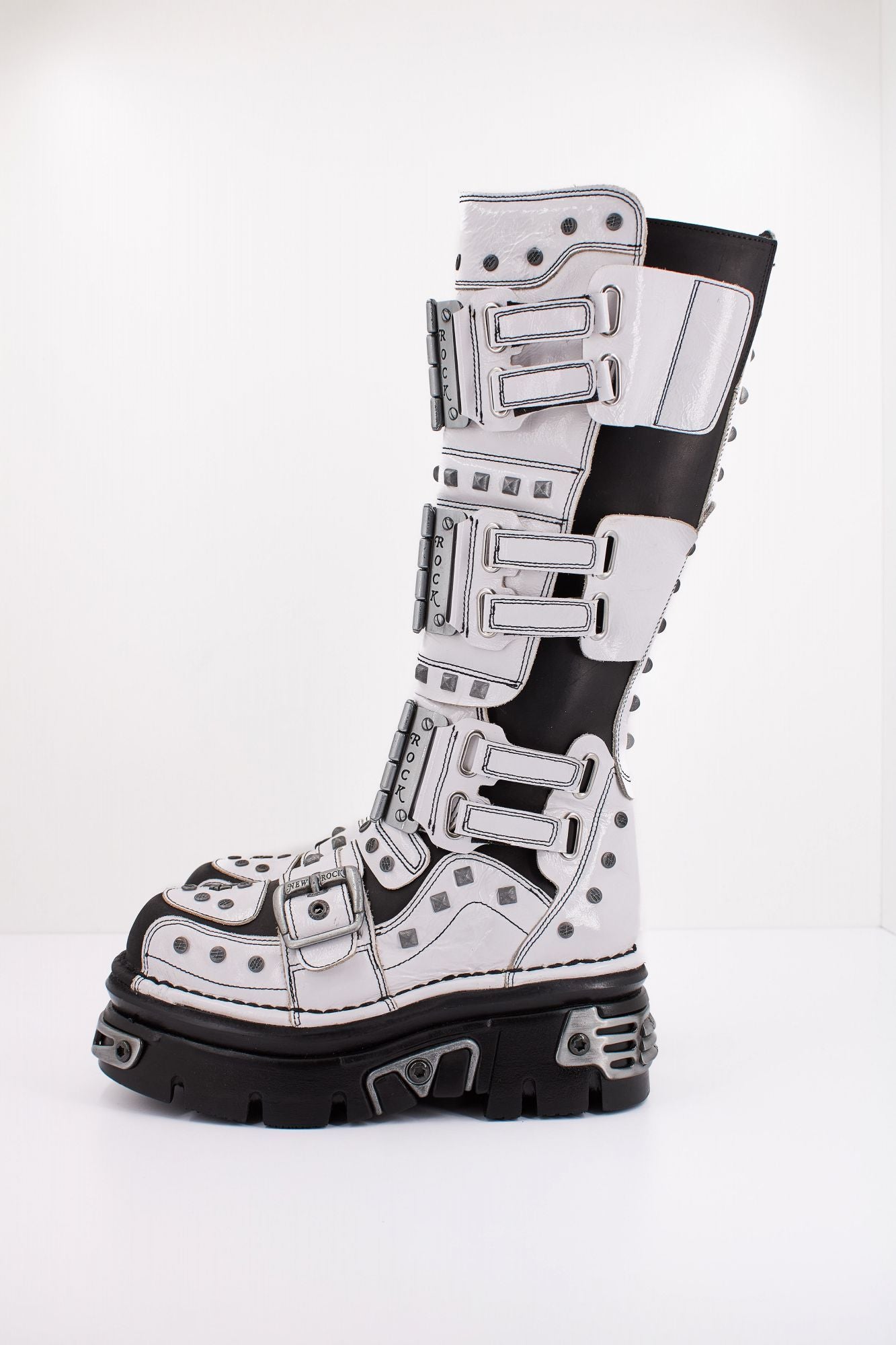 NEW ROCK  HIGH BOOT METALLIC M800 C2 HIGH en color BLANCO (1)