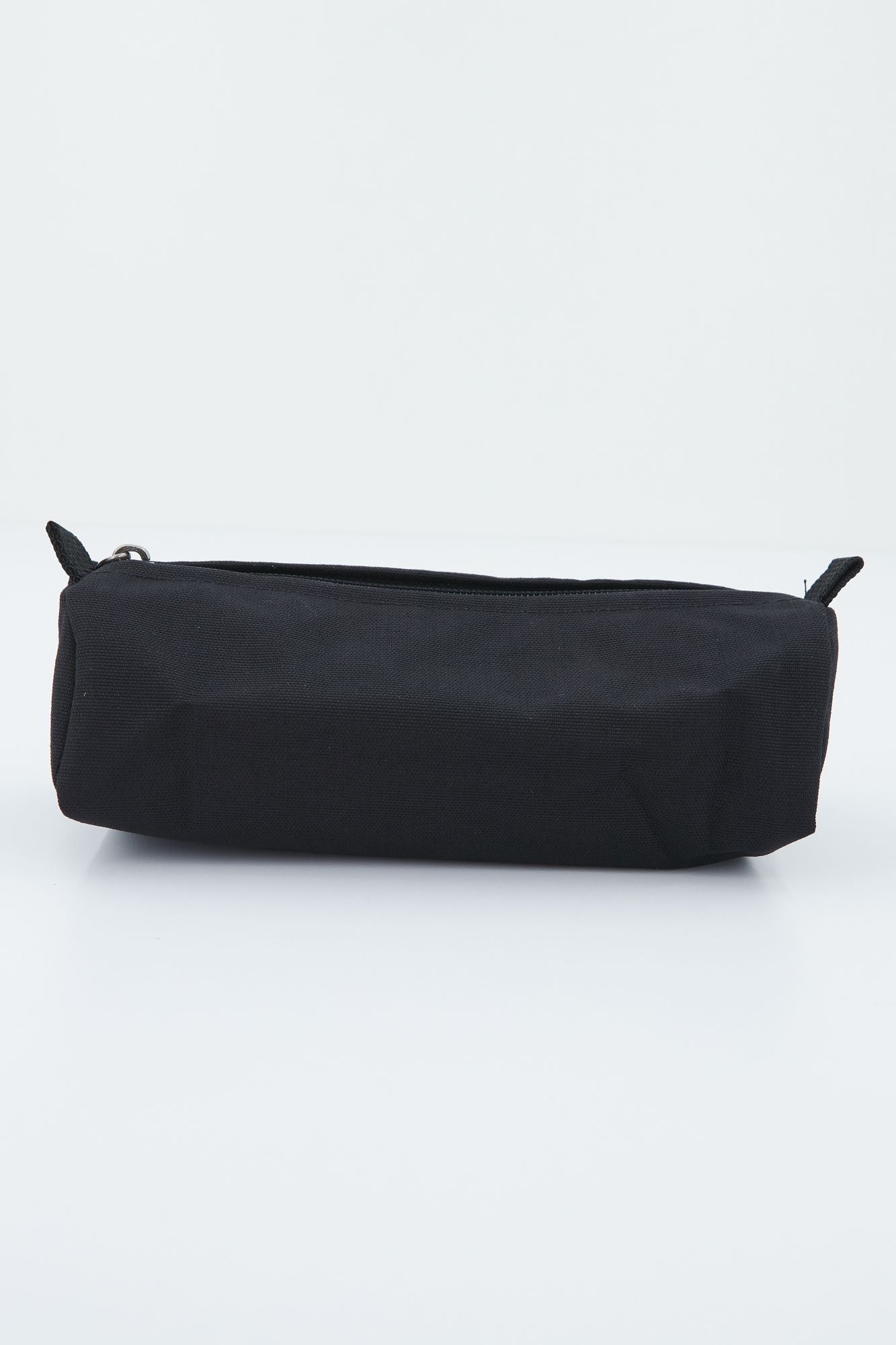 EASTPAK BENCHMARK SINGLE en color NEGRO (3)