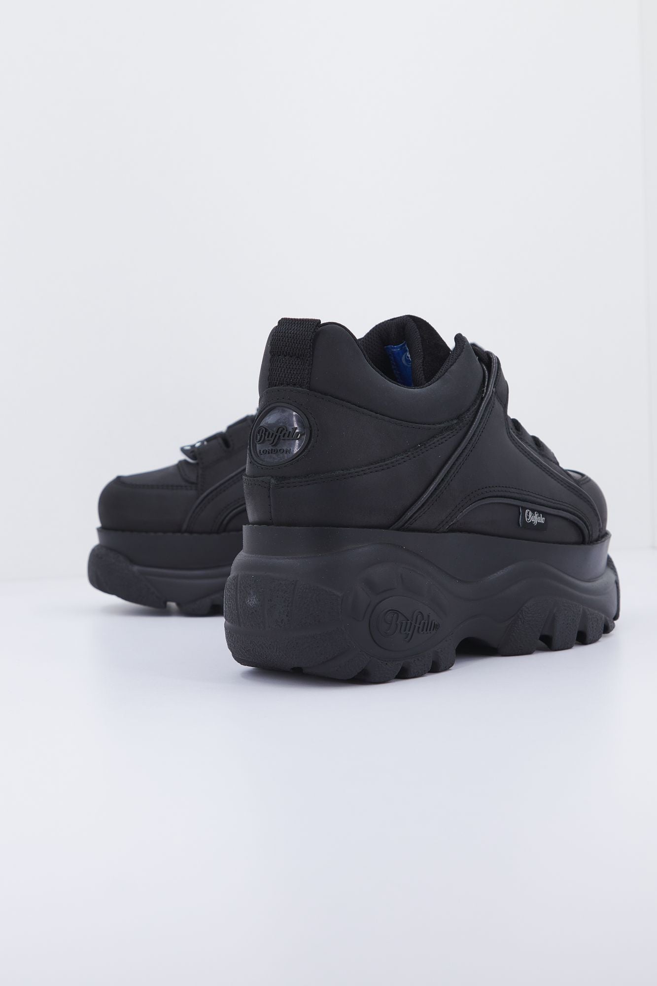 BUFFALO 1533229 1339 14 en color NEGRO (3)