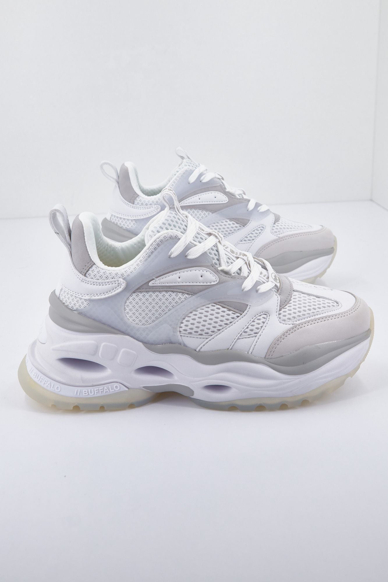 BUFFALO TRIPLET M VEGAN en color BLANCO (3)