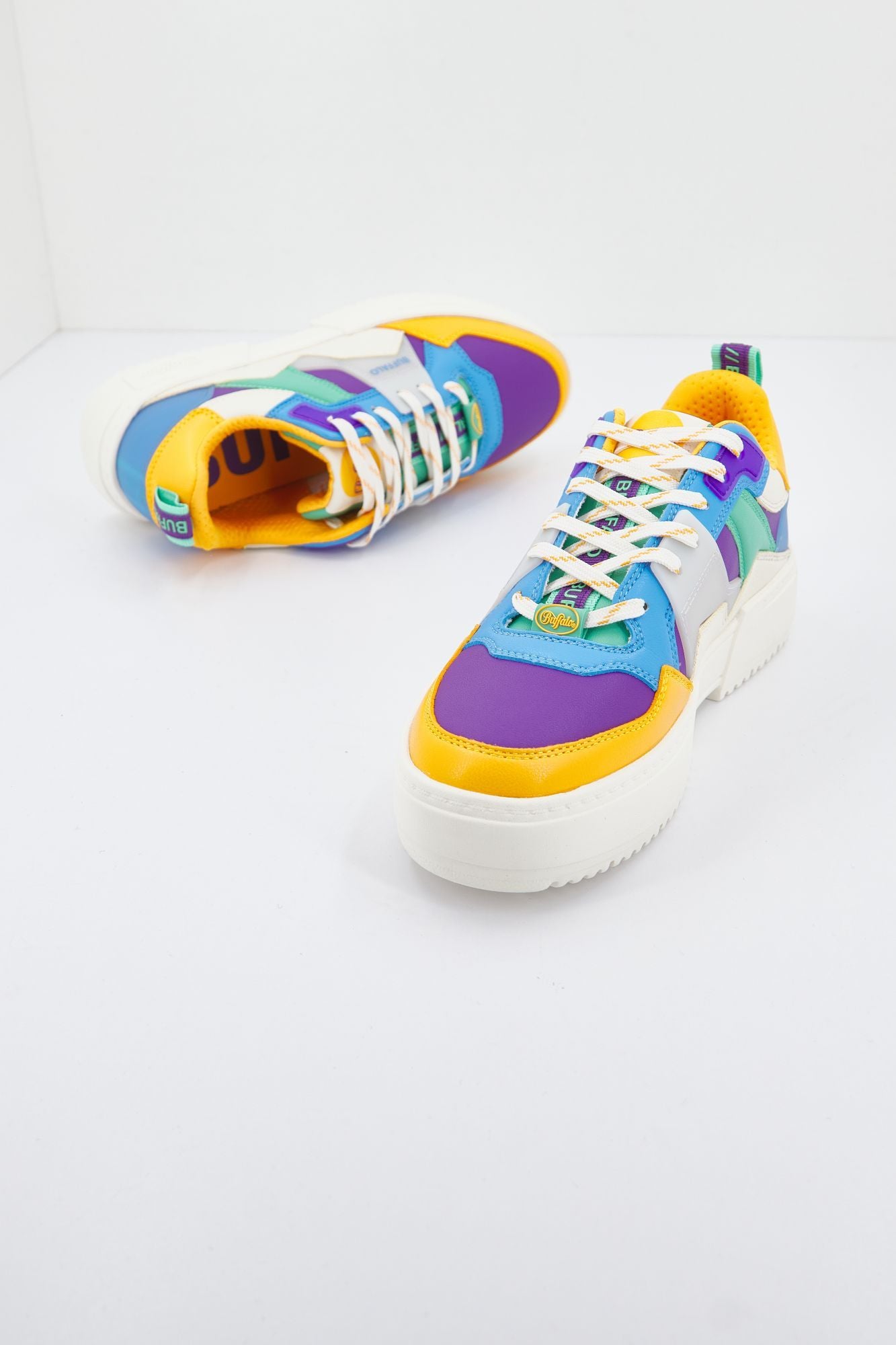 BUFFALO  RSE v2 en color MULTICOLOR (4)